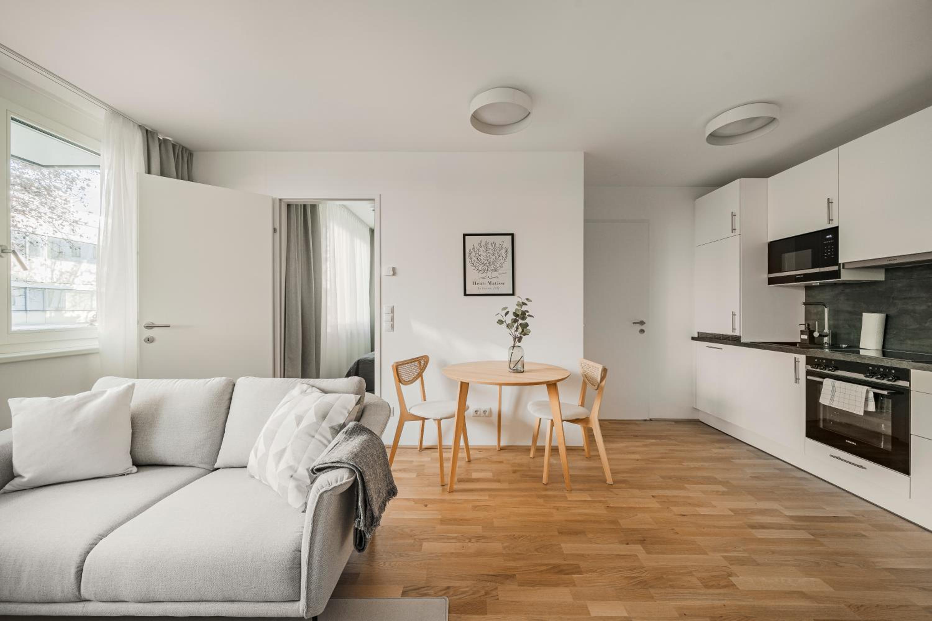 One-Bedroom Apartment