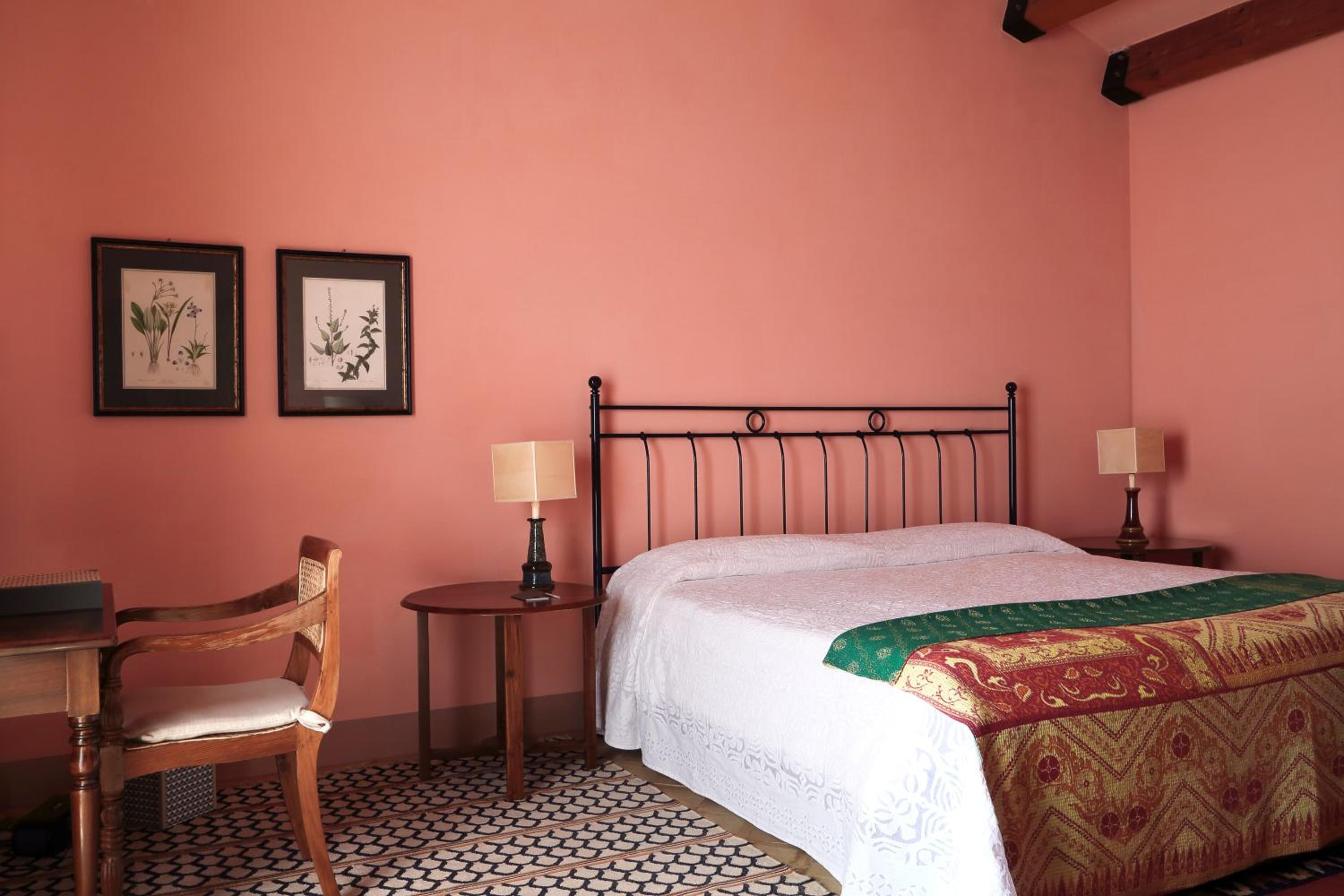 Double Room with Pool View - Photo 4