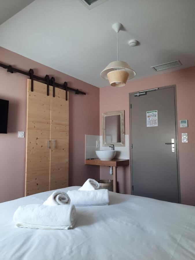 Deluxe Double Room with Shower