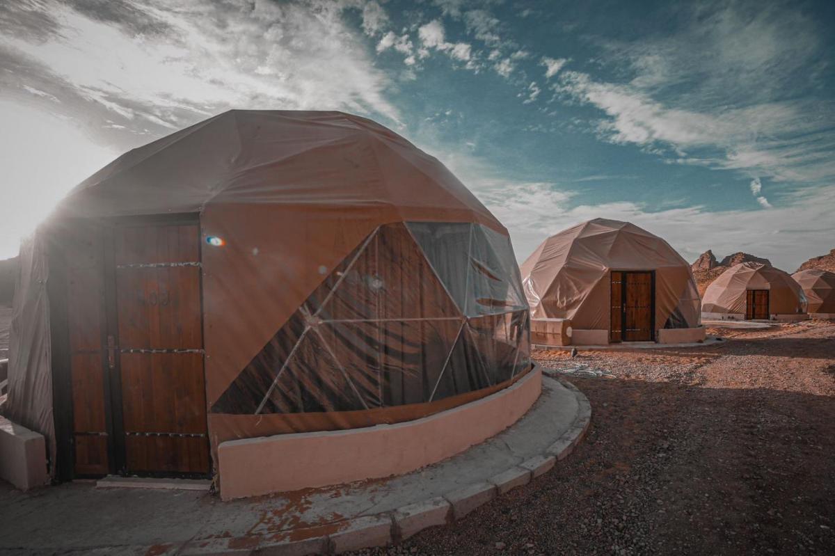 Deluxe Double or Twin Room with Mountain View