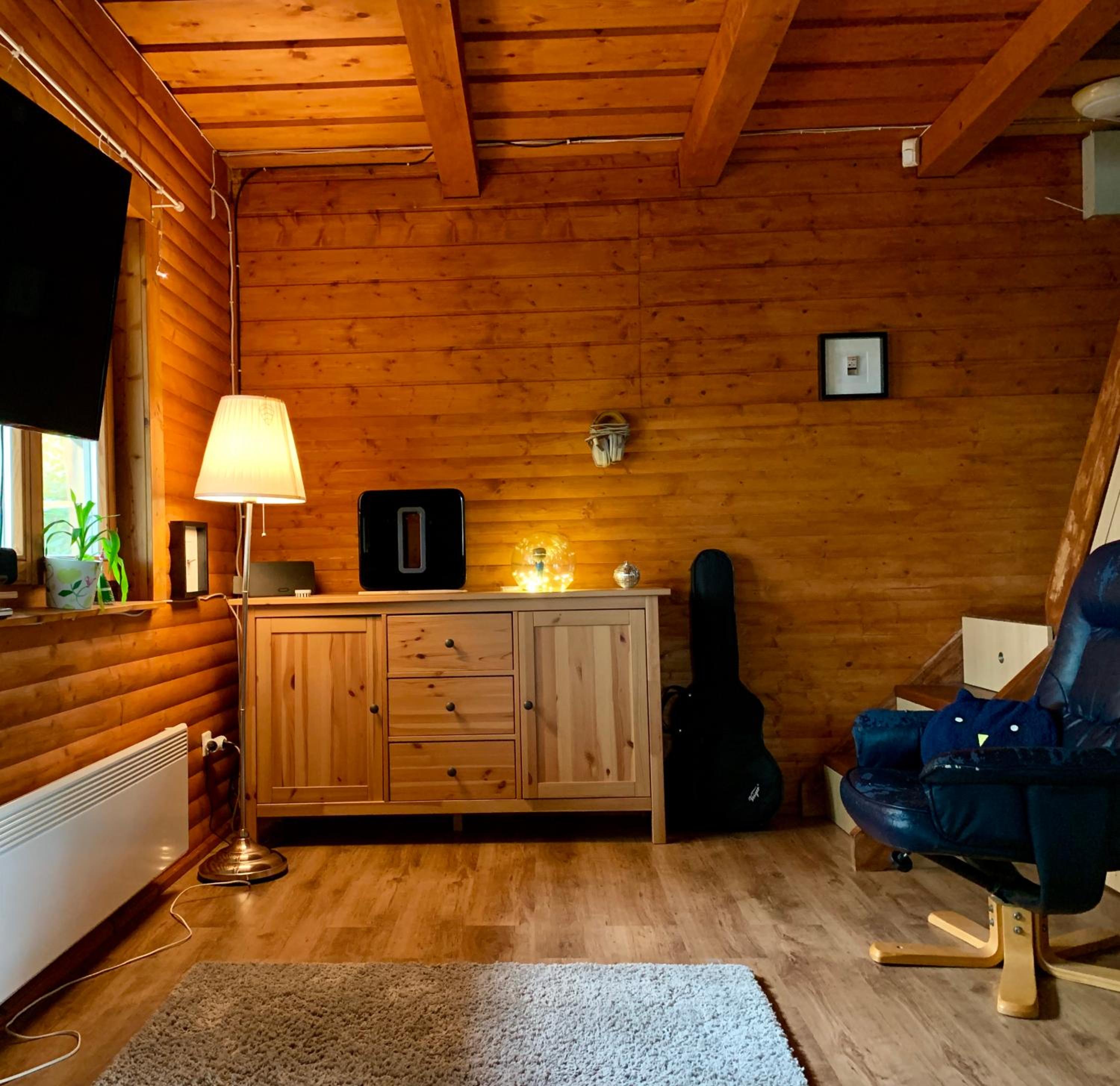 One-Bedroom House - Photo 29