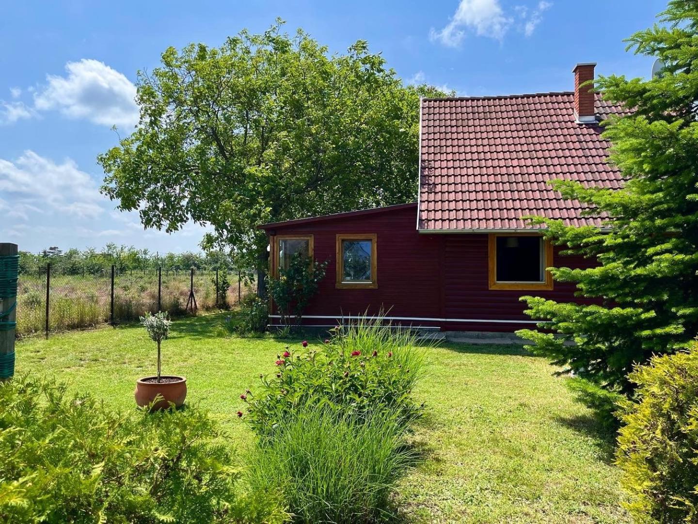 One-Bedroom House - Photo 33