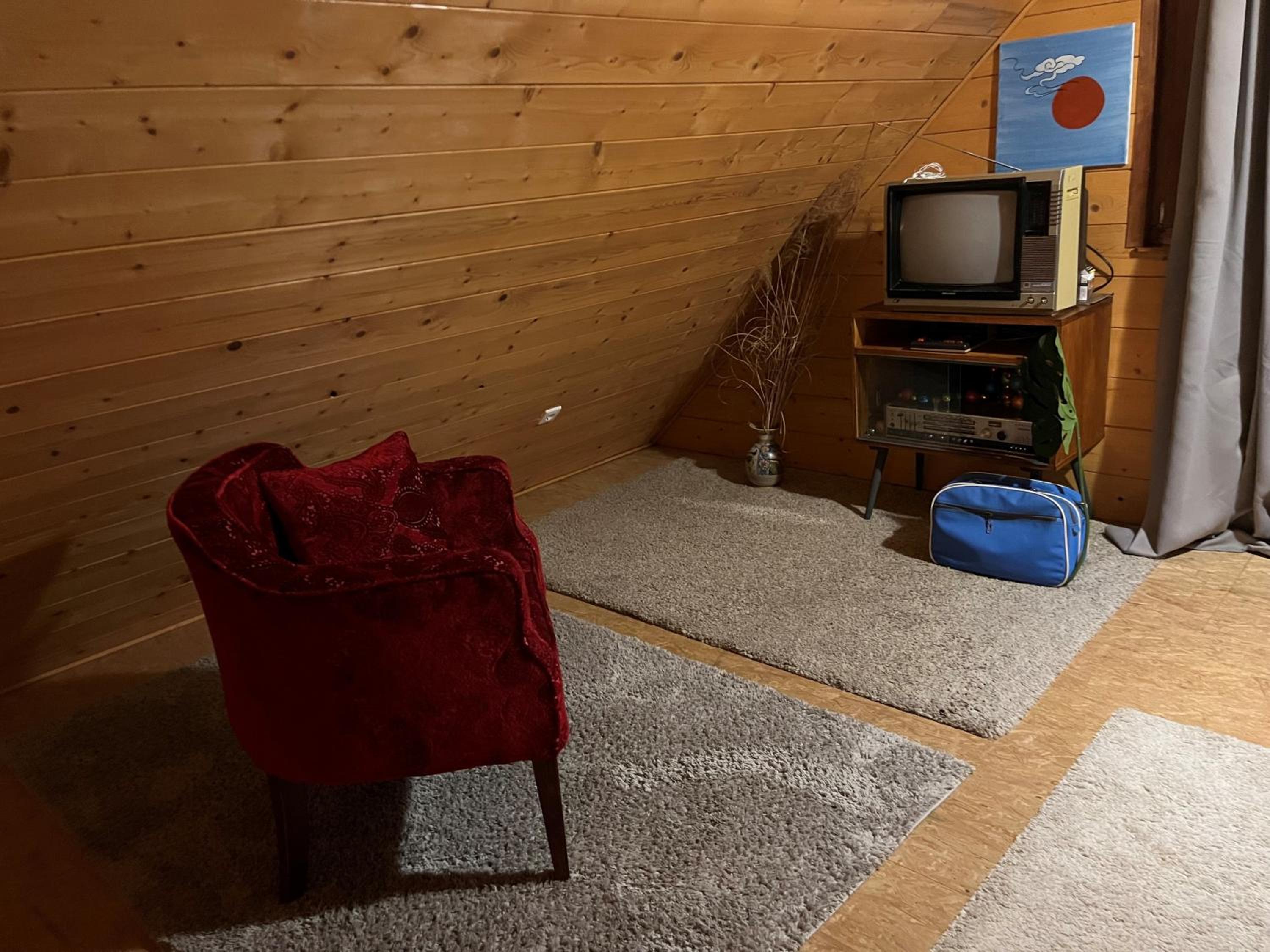 One-Bedroom House - Photo 39