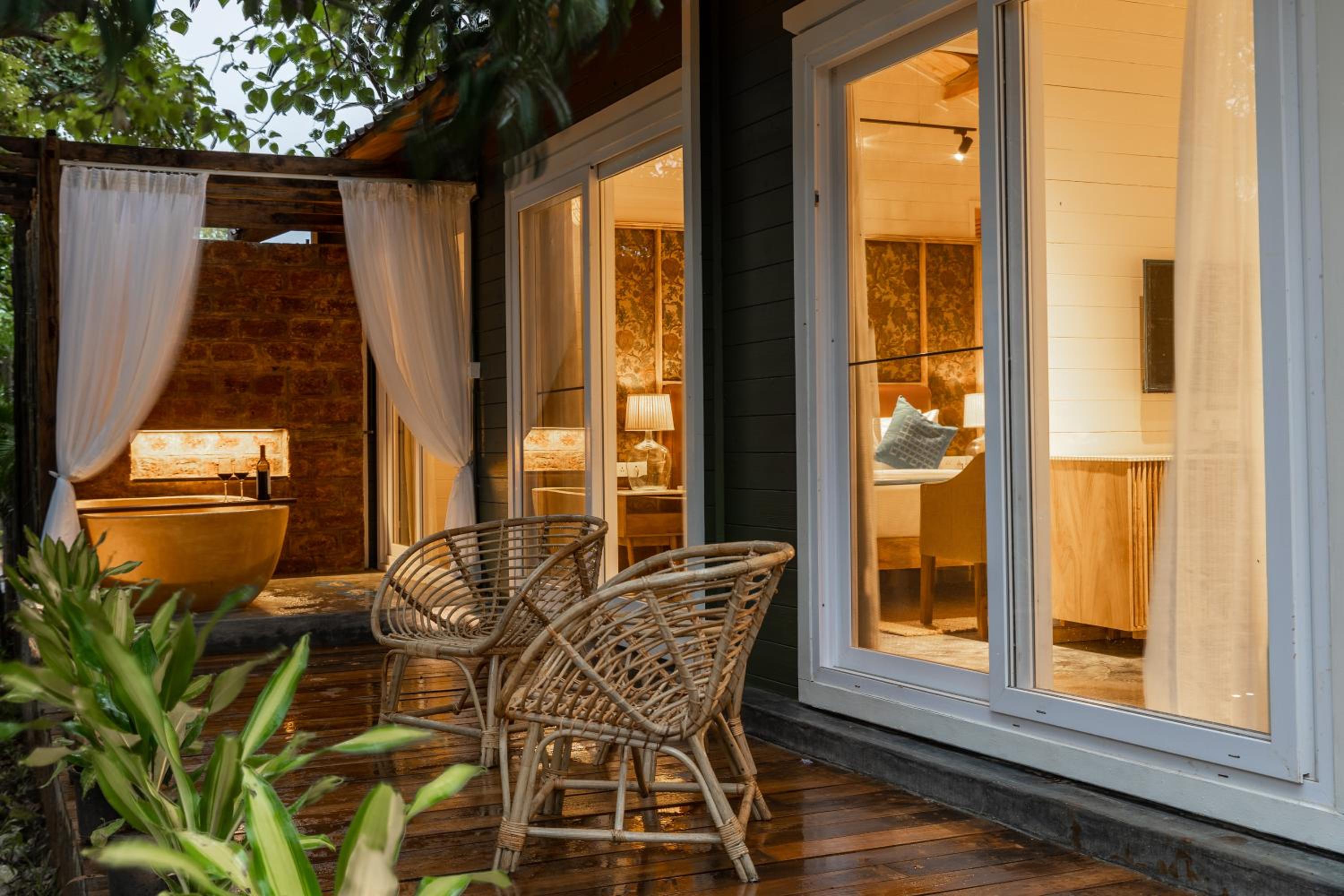 Suite with Garden View - Photo 12