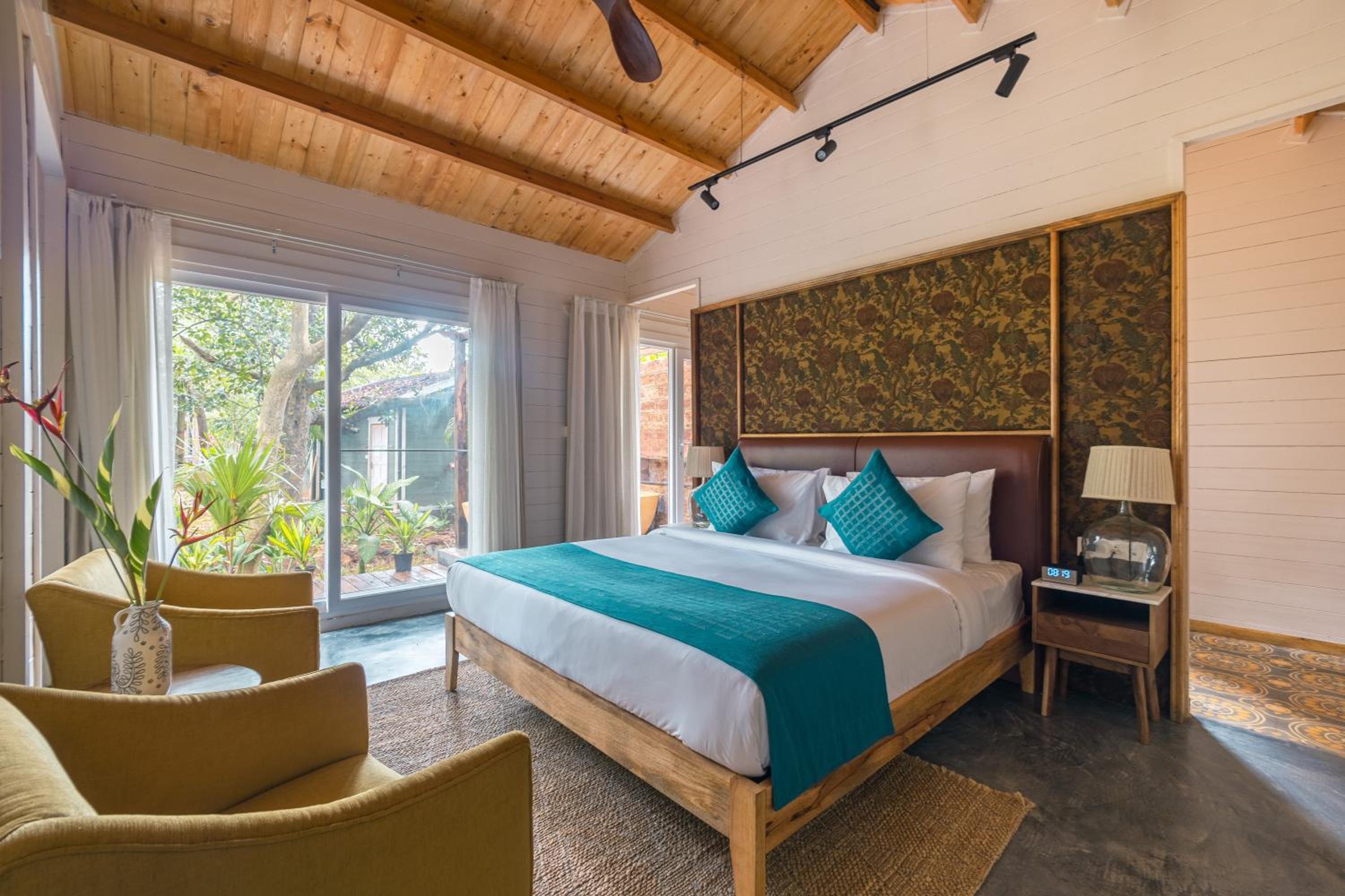 Suite with Garden View - Photo 11