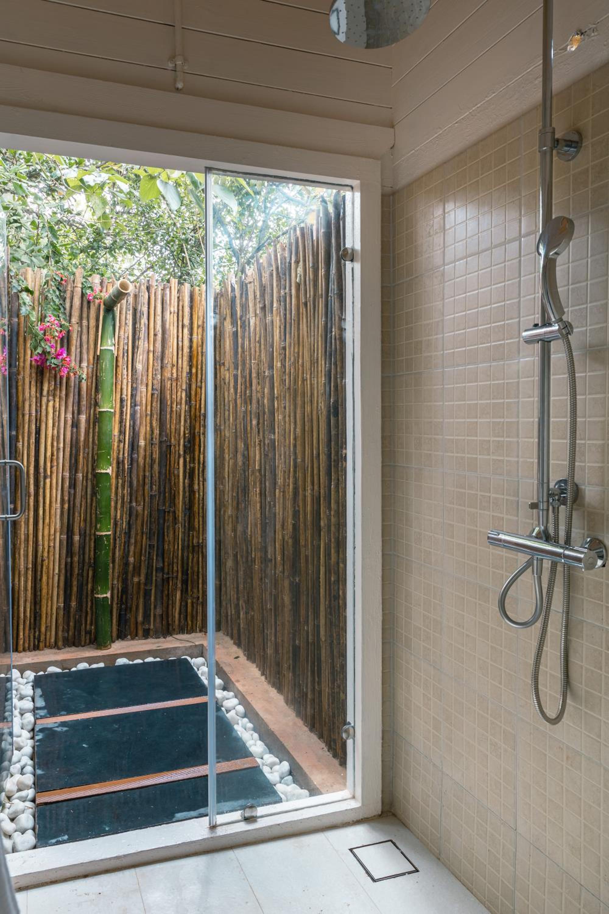 Suite with Garden View - Photo 9
