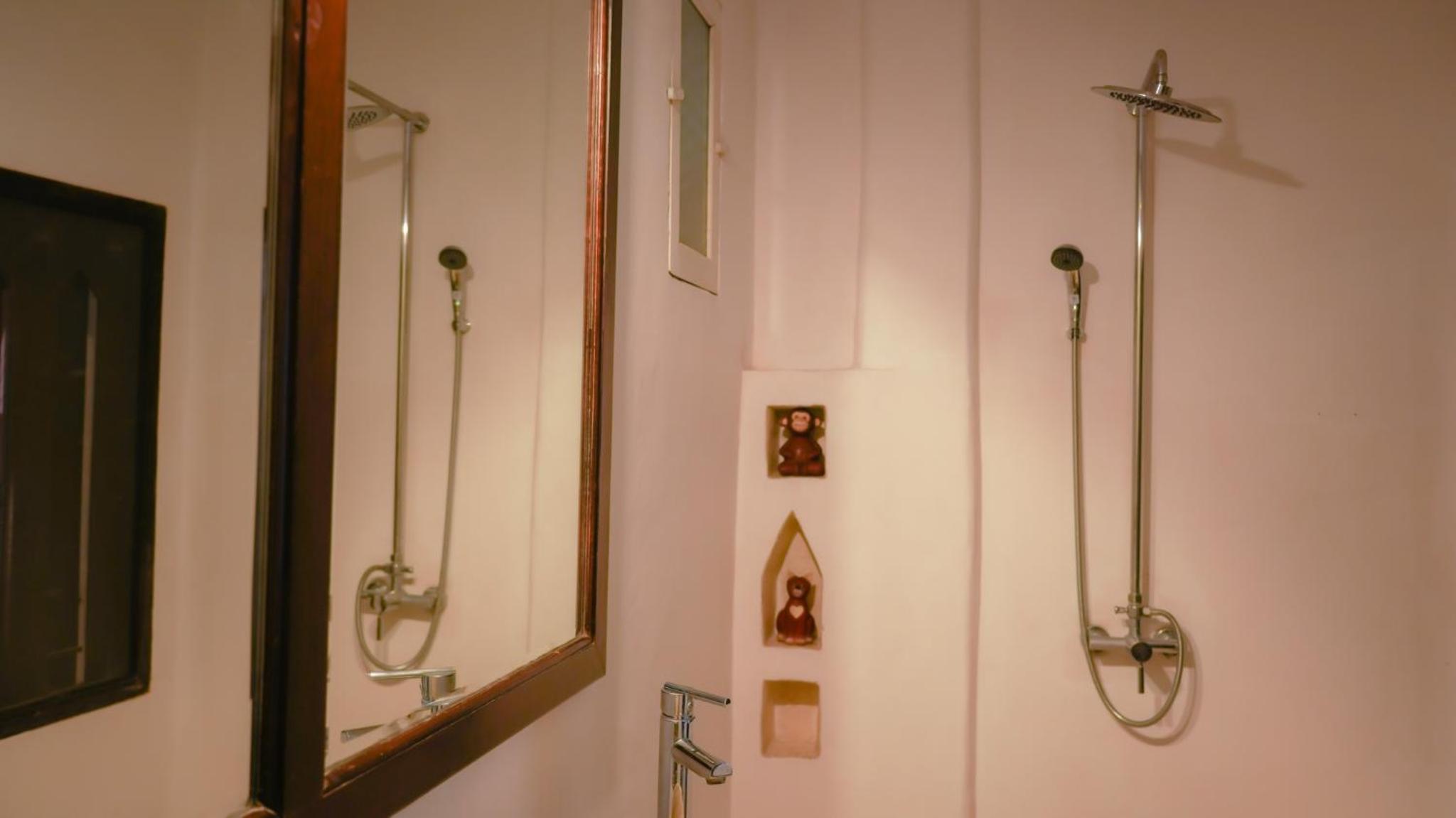 Superior Twin Room - Photo 25