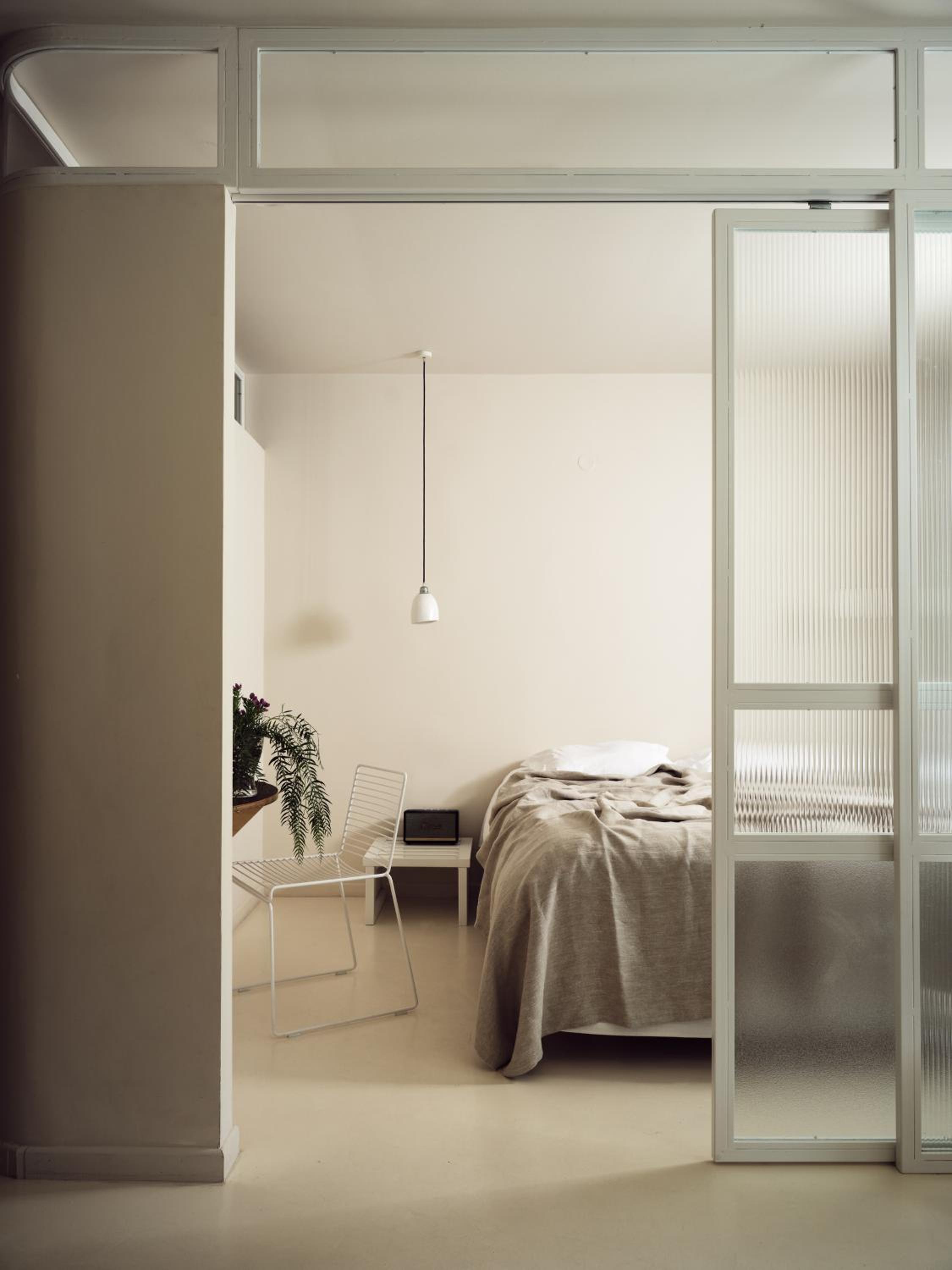 One Bedroom Suite with Balcony photo 3