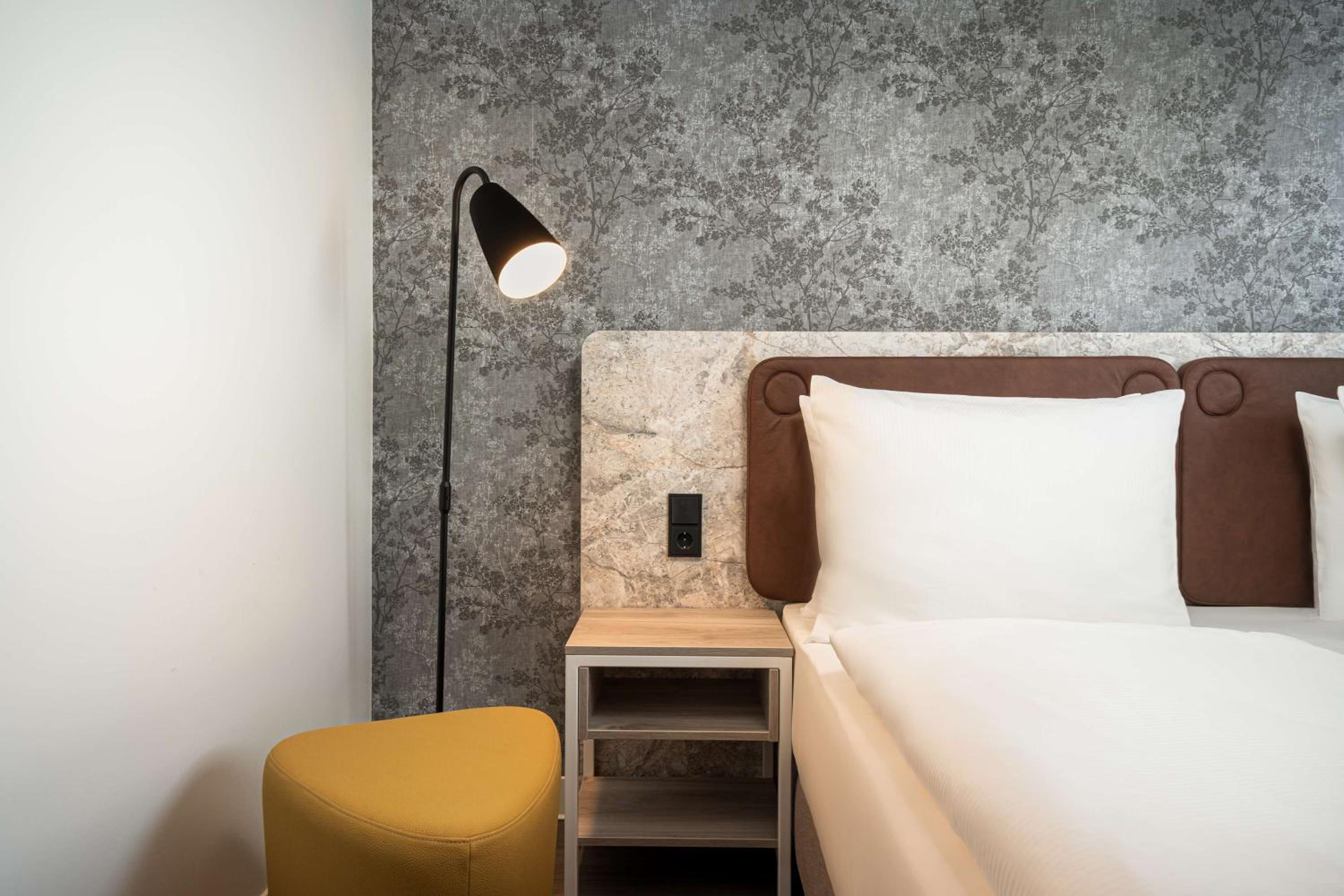 Double Room - Disability Access - Photo 4