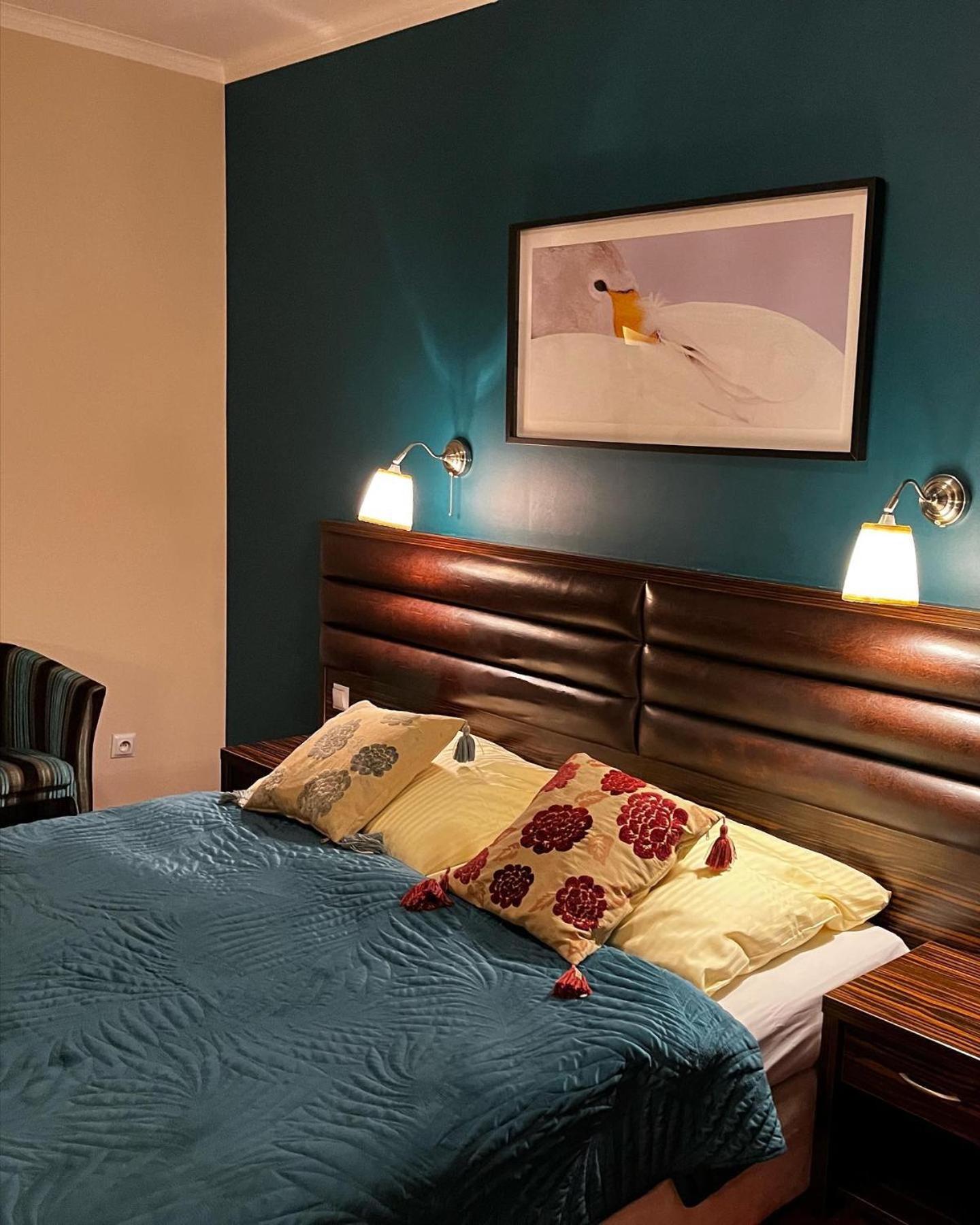Double or Twin Room - Photo 4