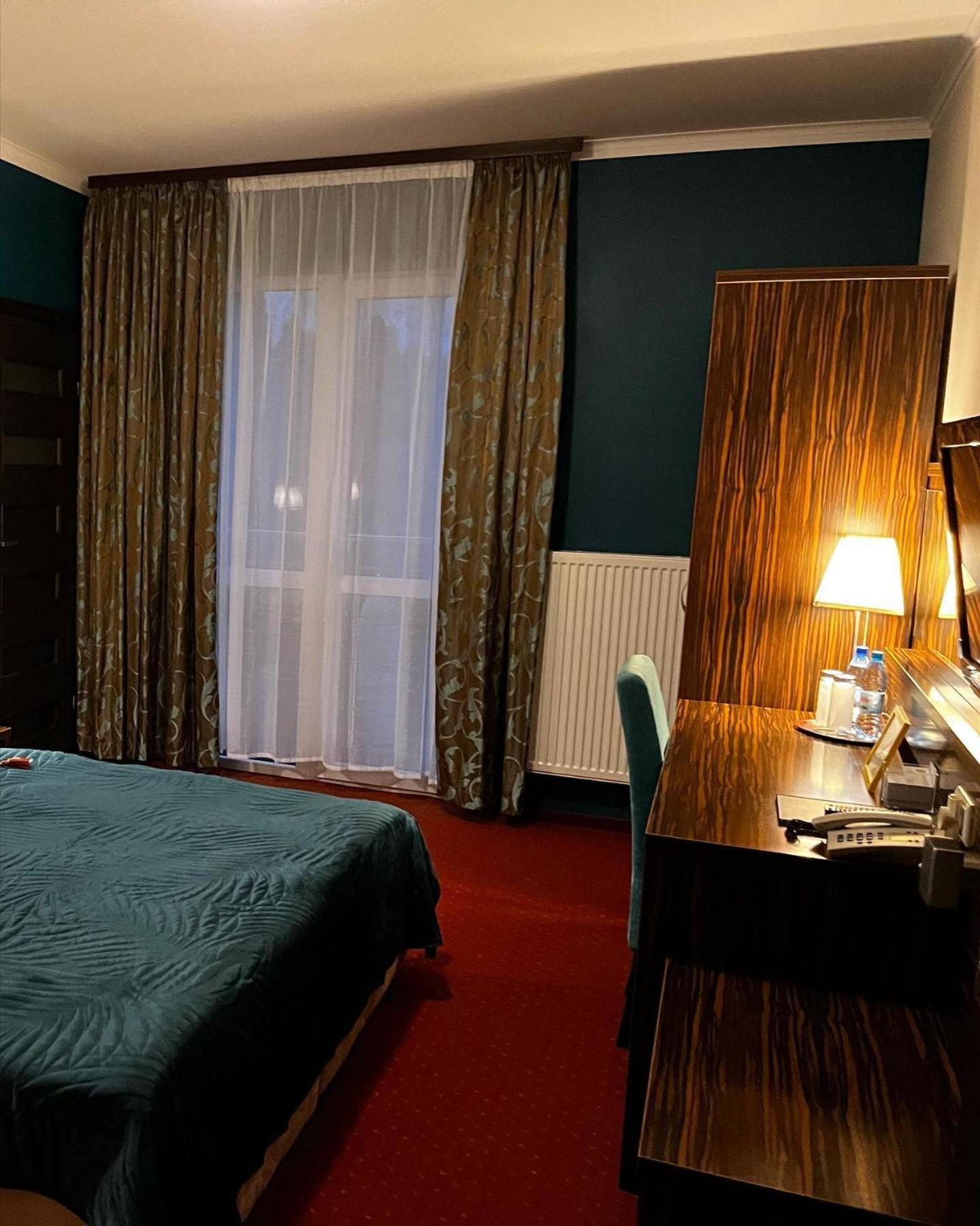Double or Twin Room - Photo 2