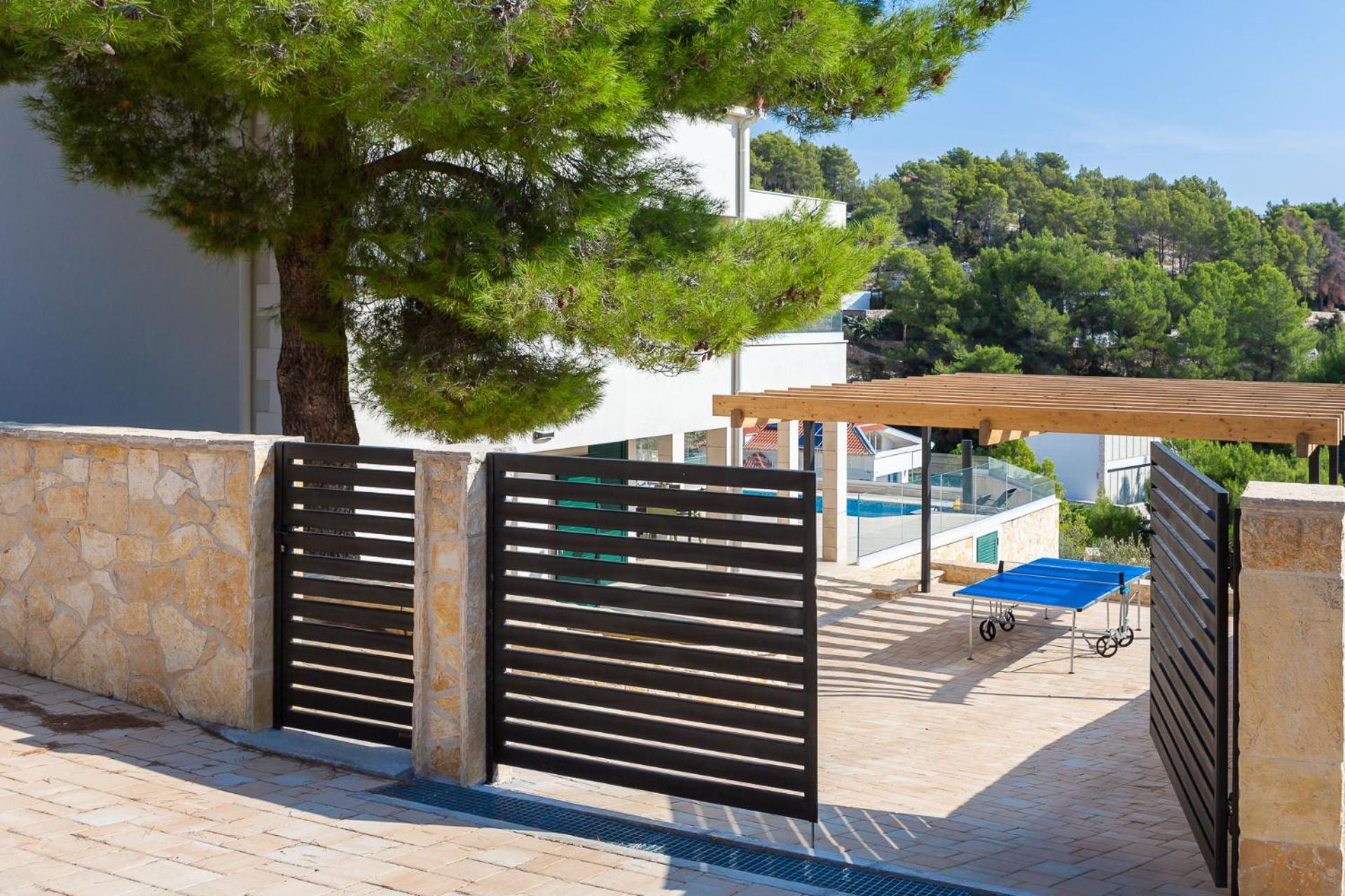 Villa photo 2