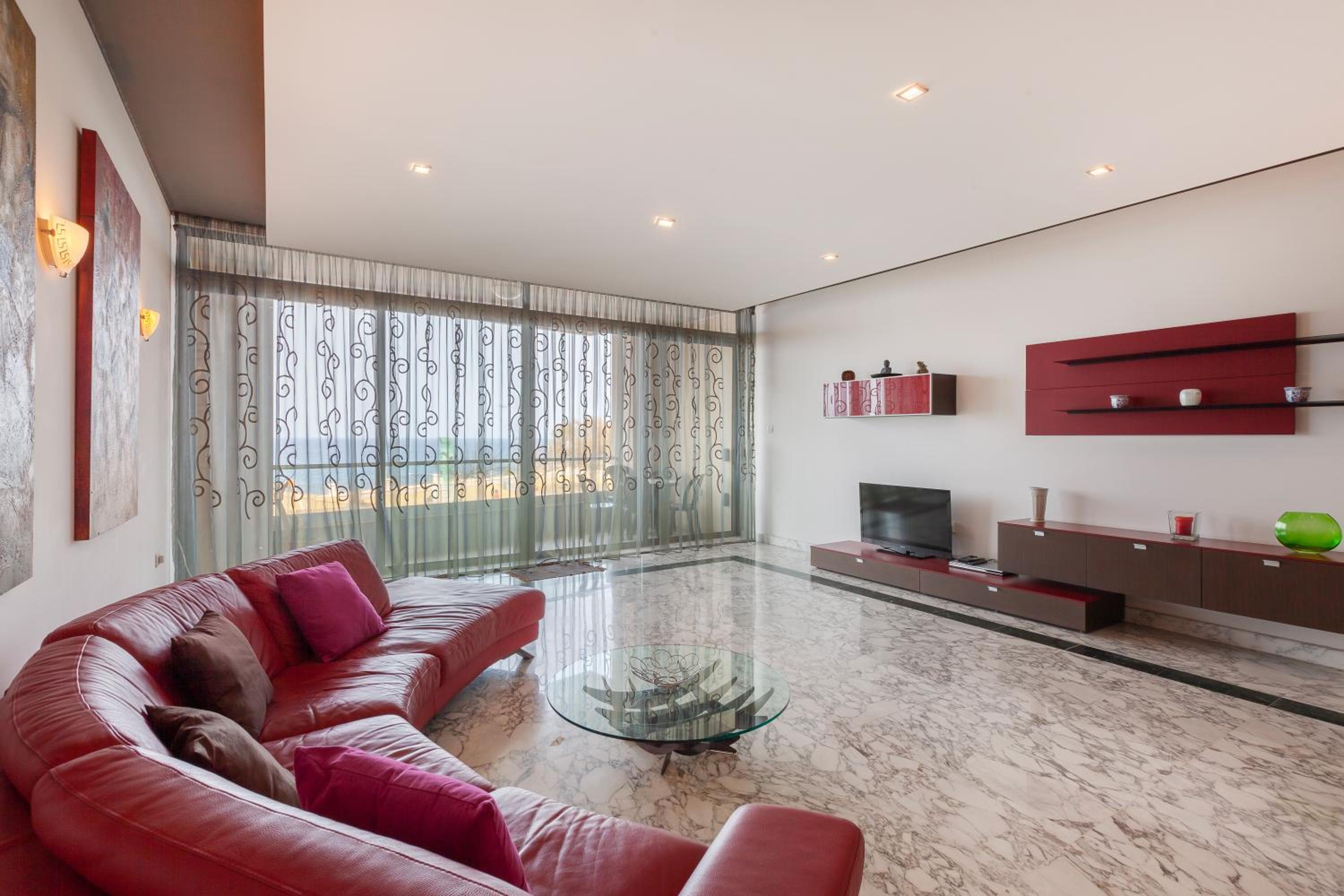 Apartment with Sea View