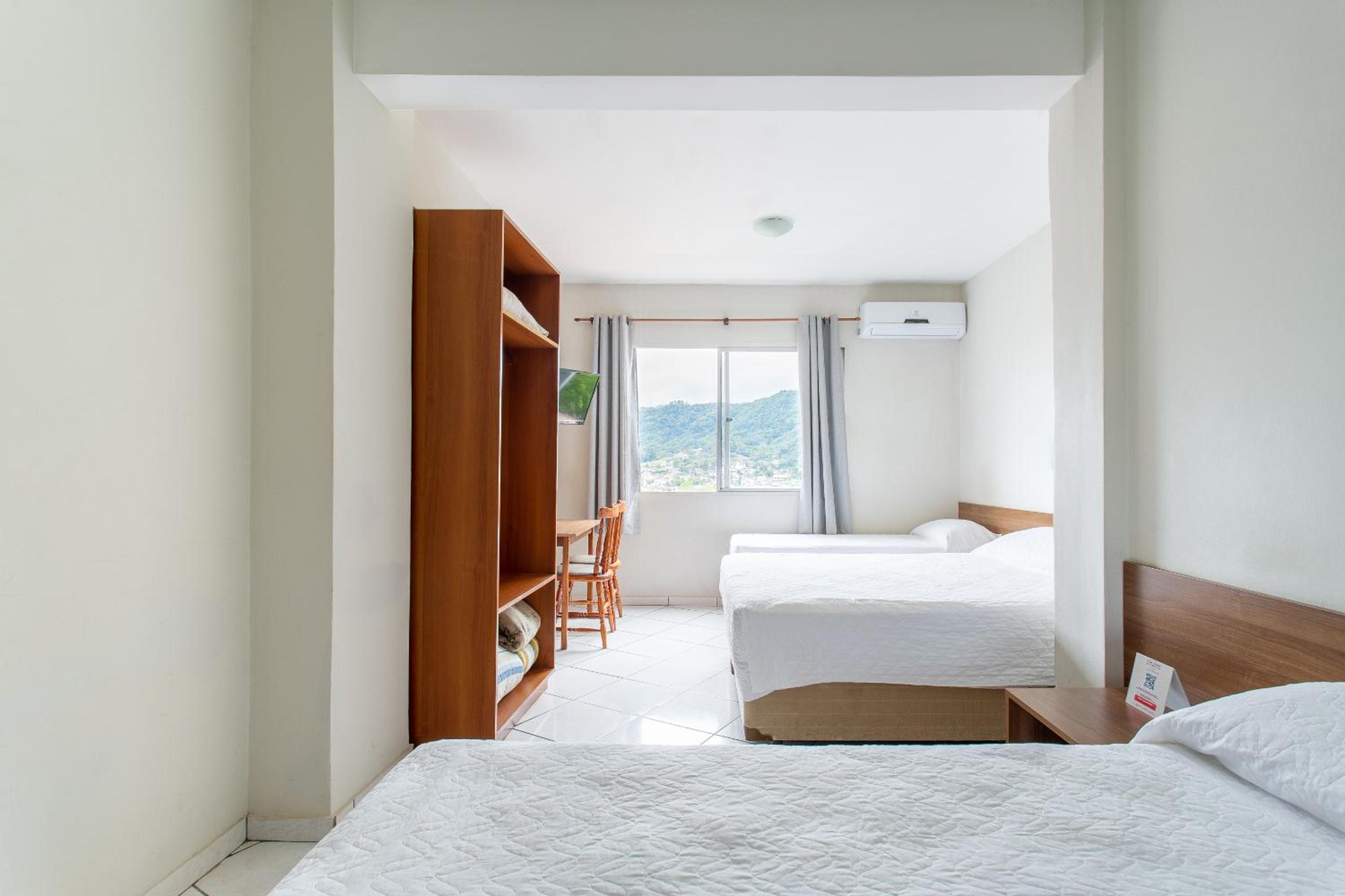 Standard Quadruple Room photo 2