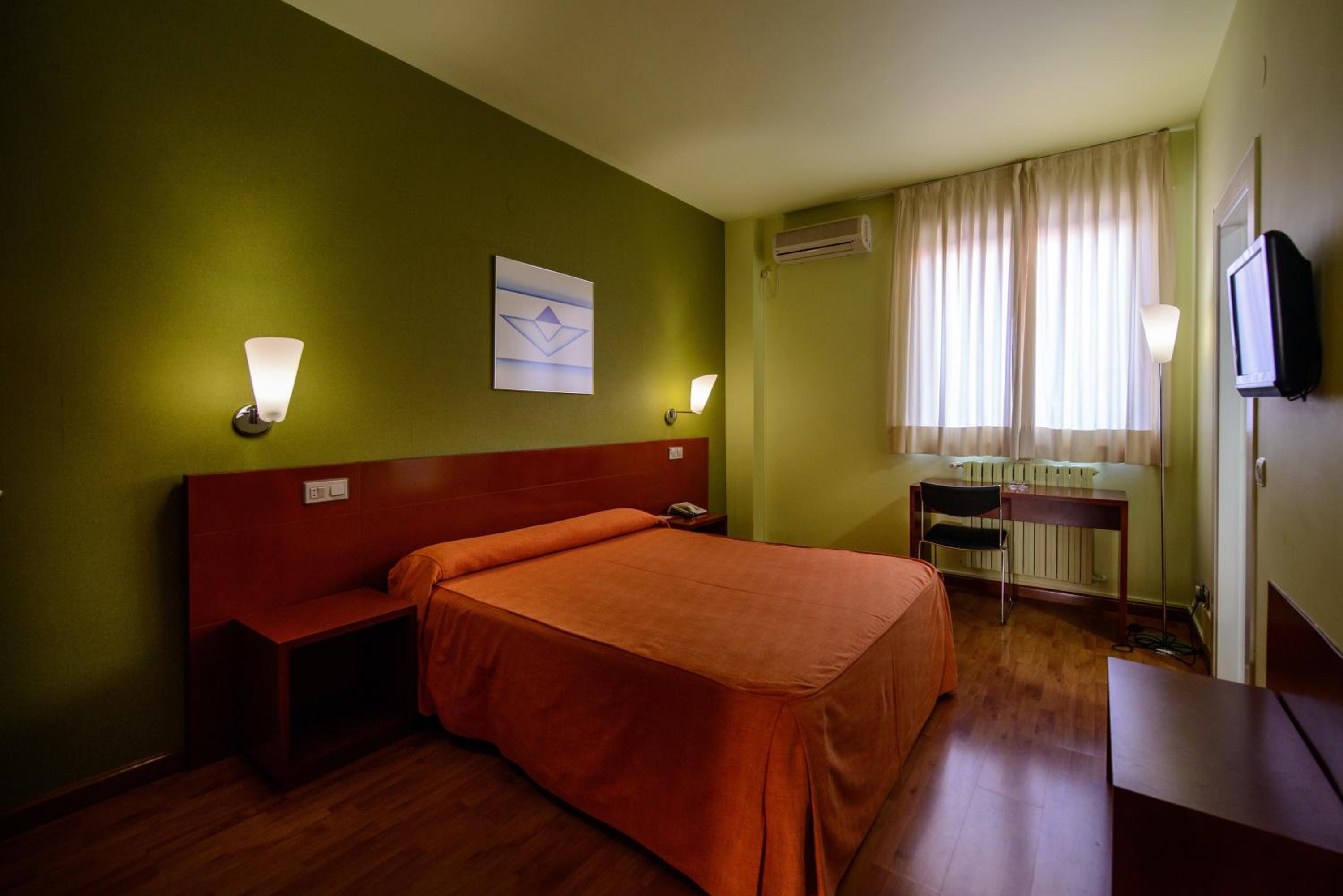 Double Room (1 Adult) photo 2