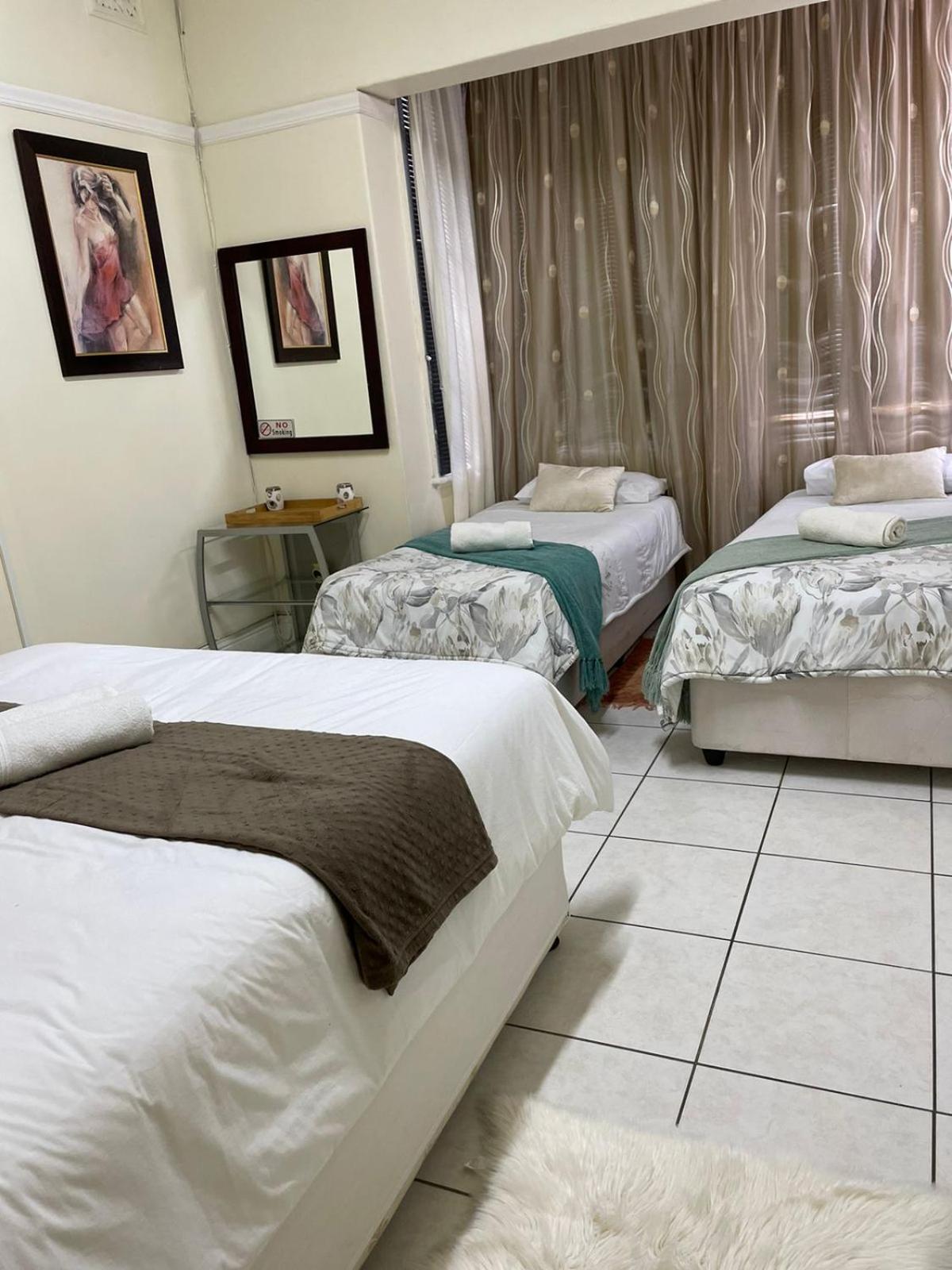 Standard Quadruple Room - Photo 1