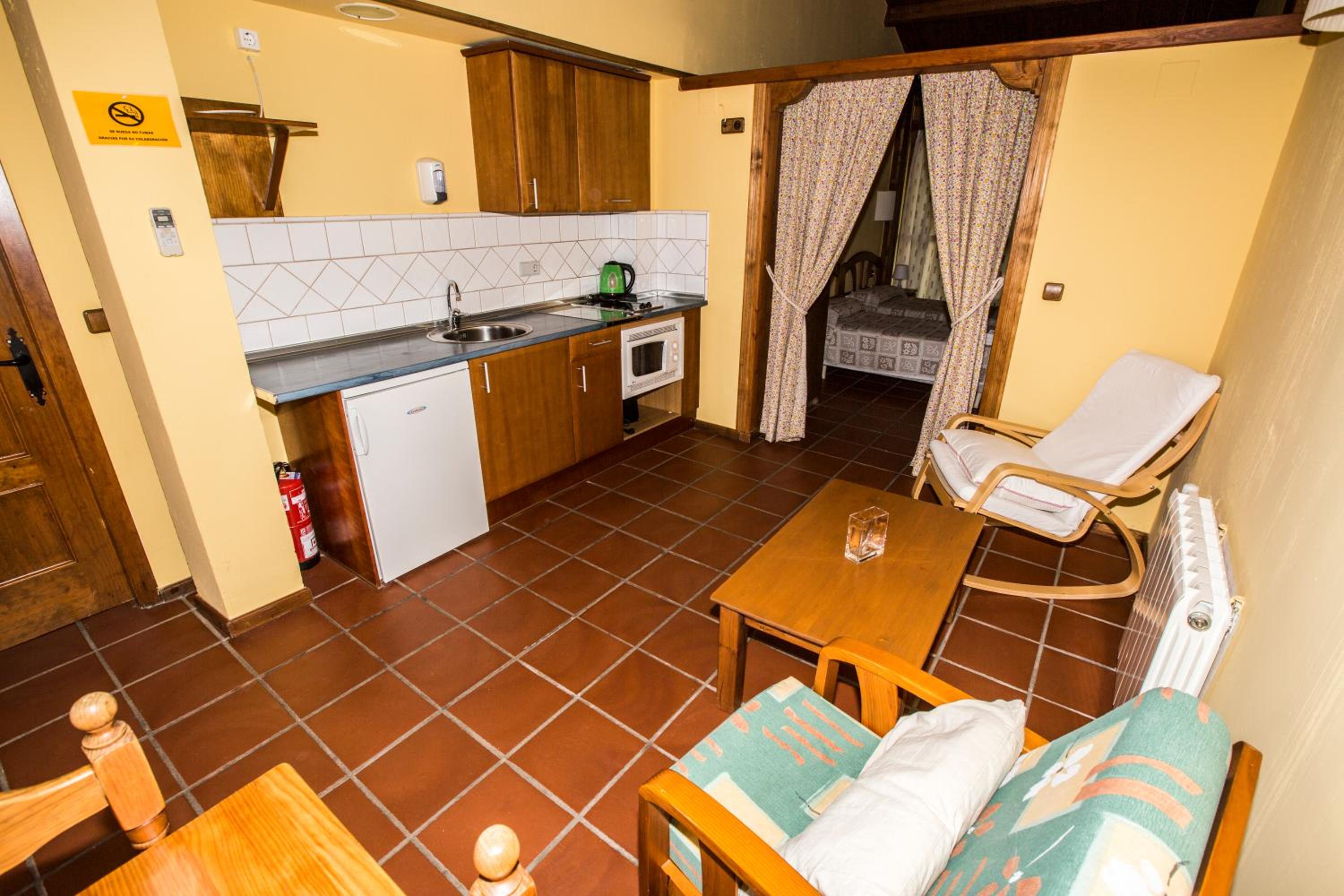 Bungalow (2 Adults) photo 2