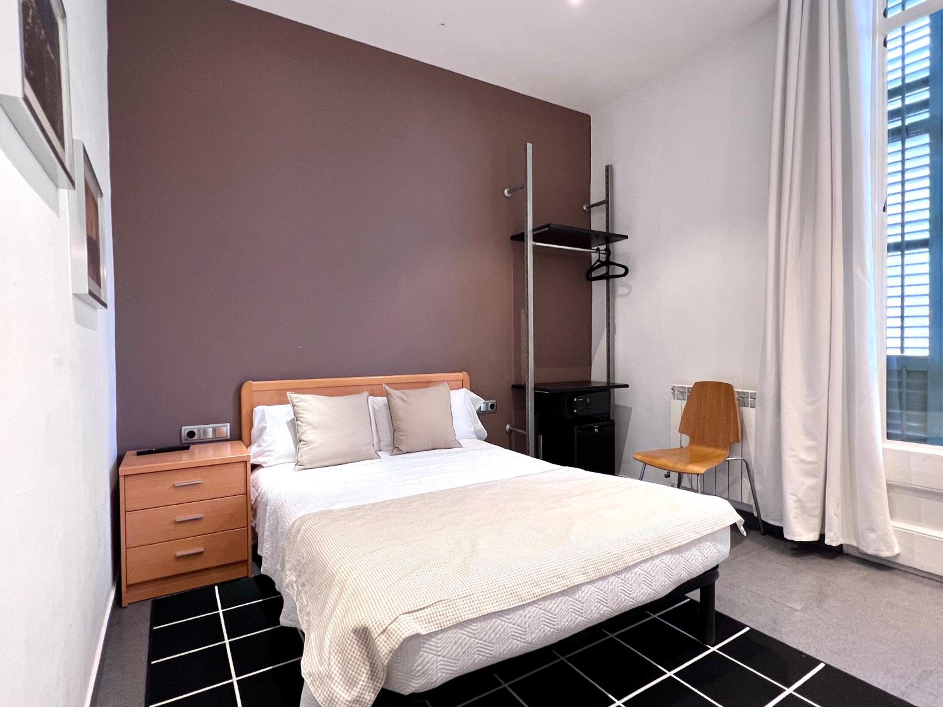 Double Room with Shared Bathroom photo 1