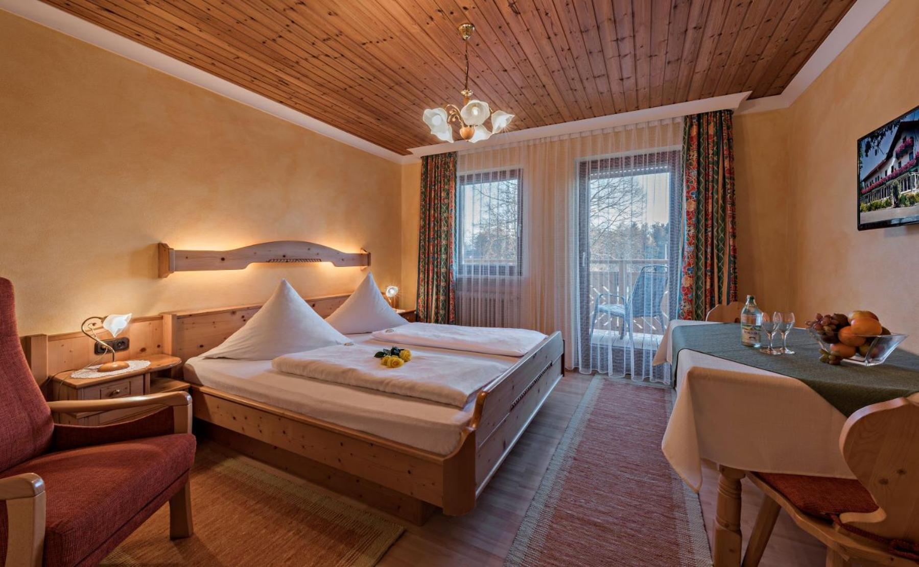 Double Room with Balcony photo 2