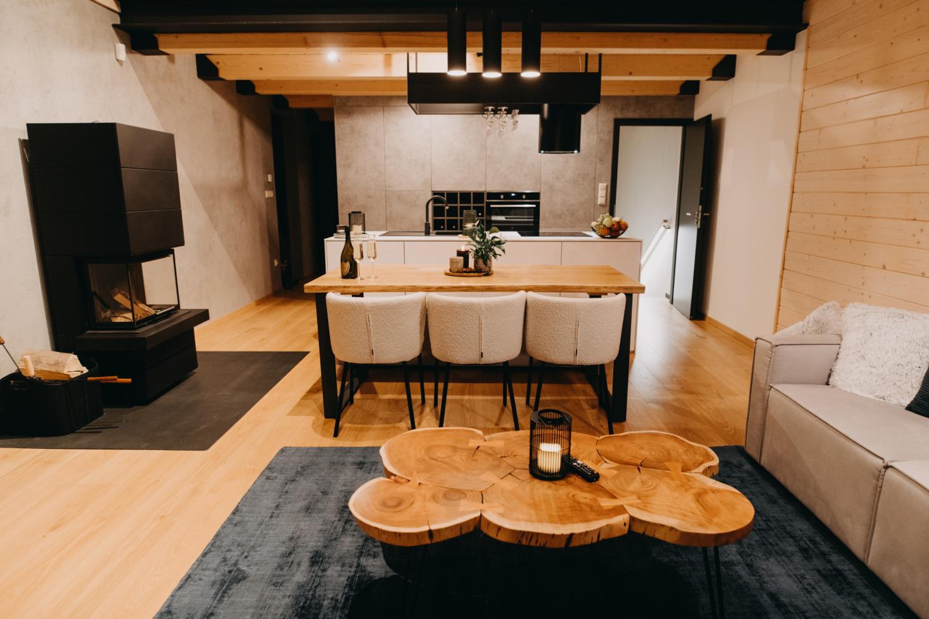 Four-Bedroom Chalet with Jacuzzi - Photo 12