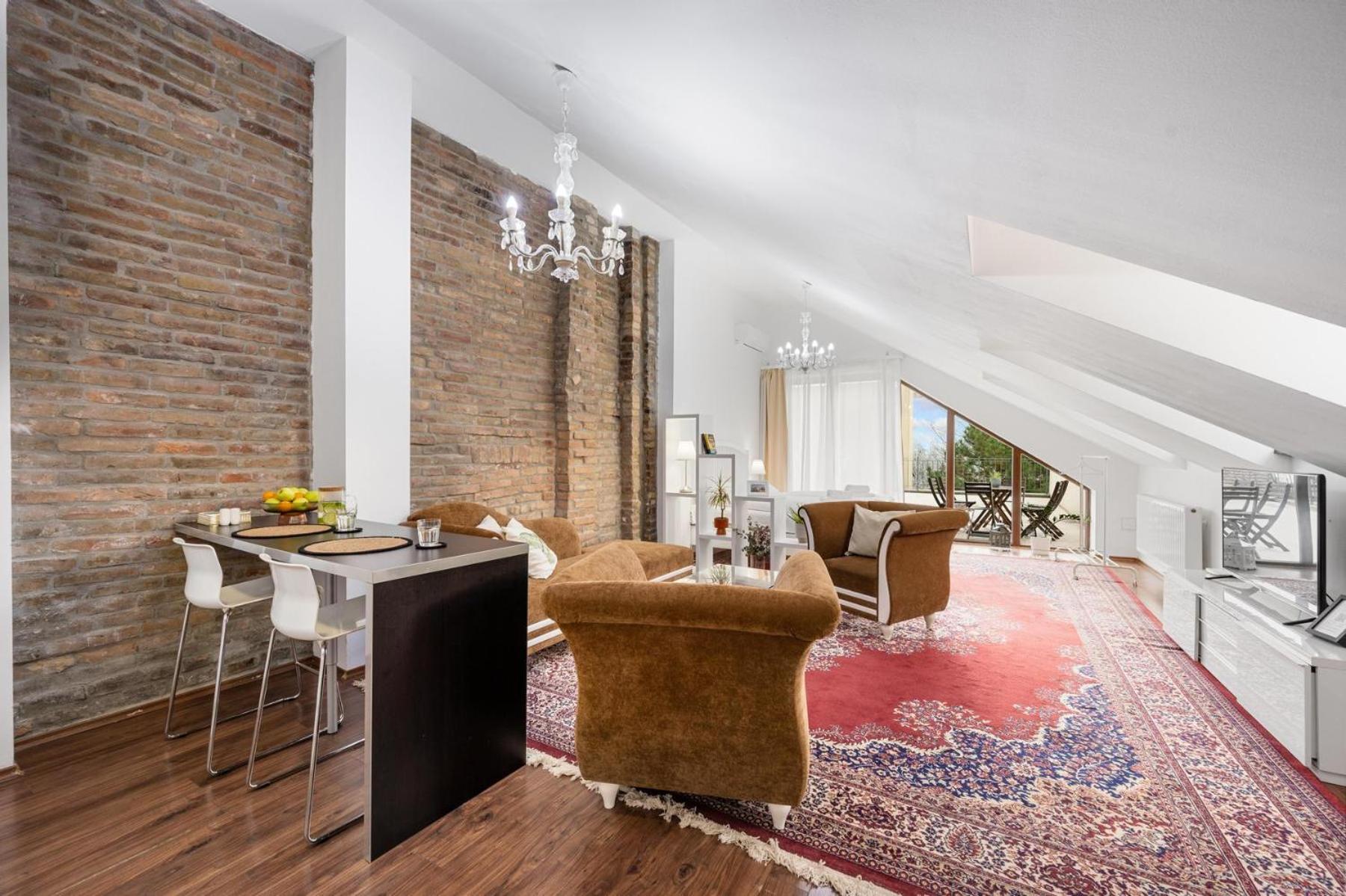 Suite with Balcony - Photo 1
