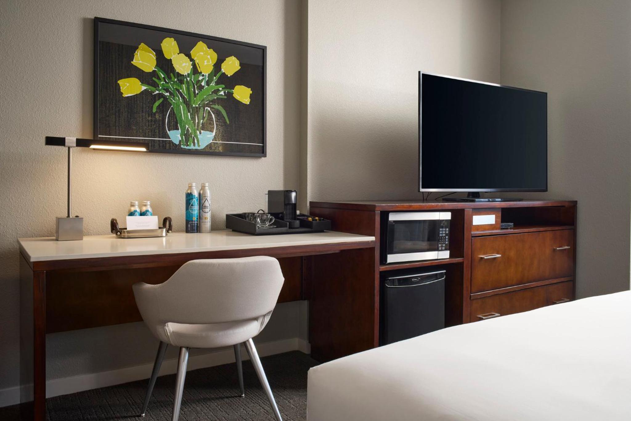 Classic King Room - Photo 4