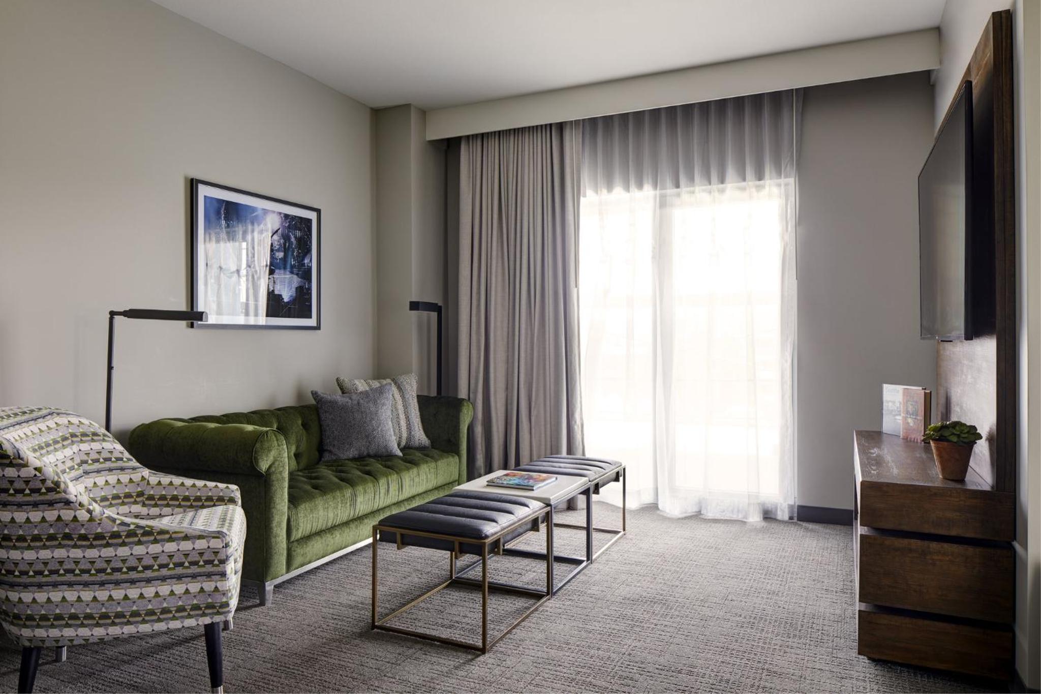Archerâs Den Hearing Accessible Suite with Balcony - Photo 3