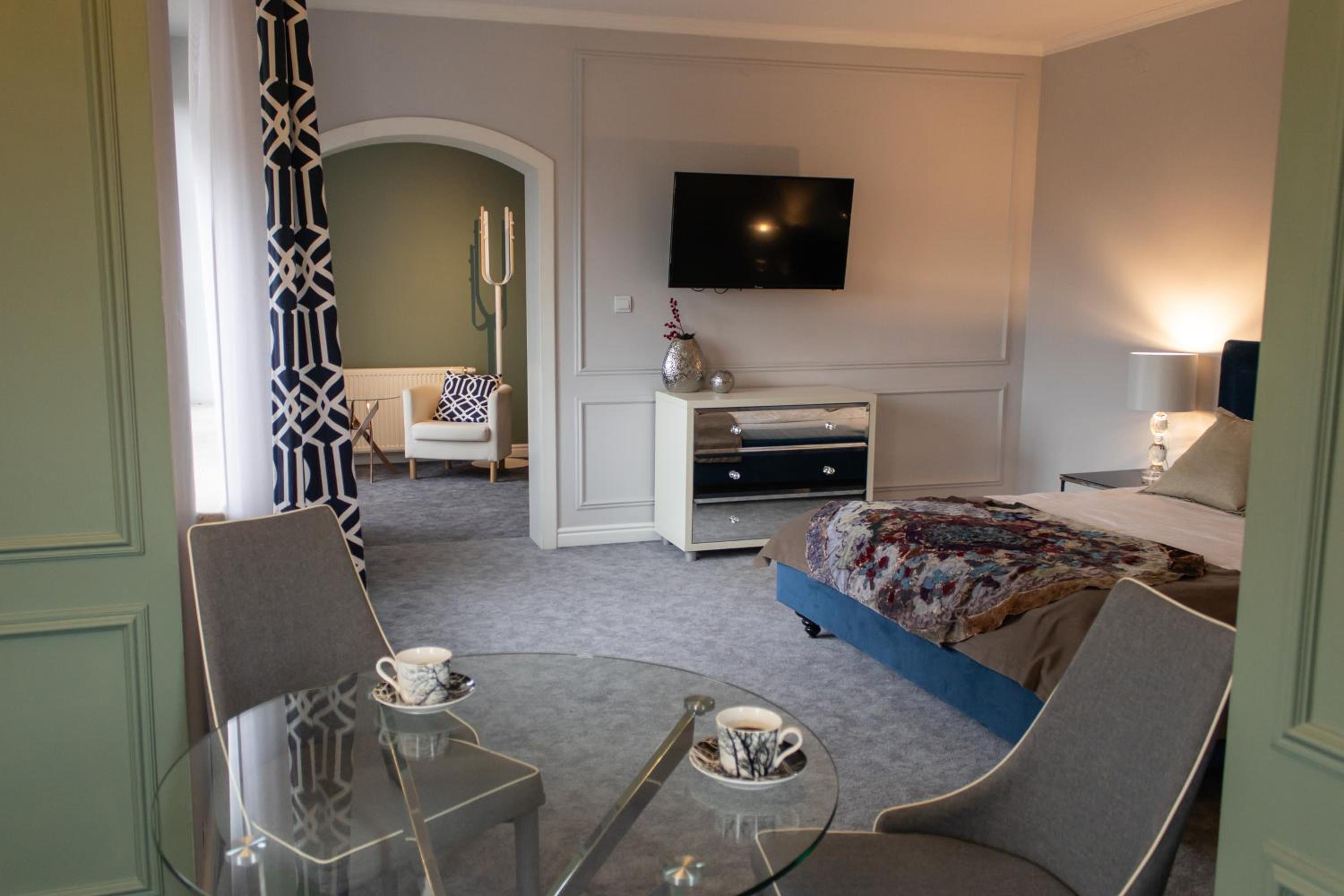 Suite with Terrace - Photo 13