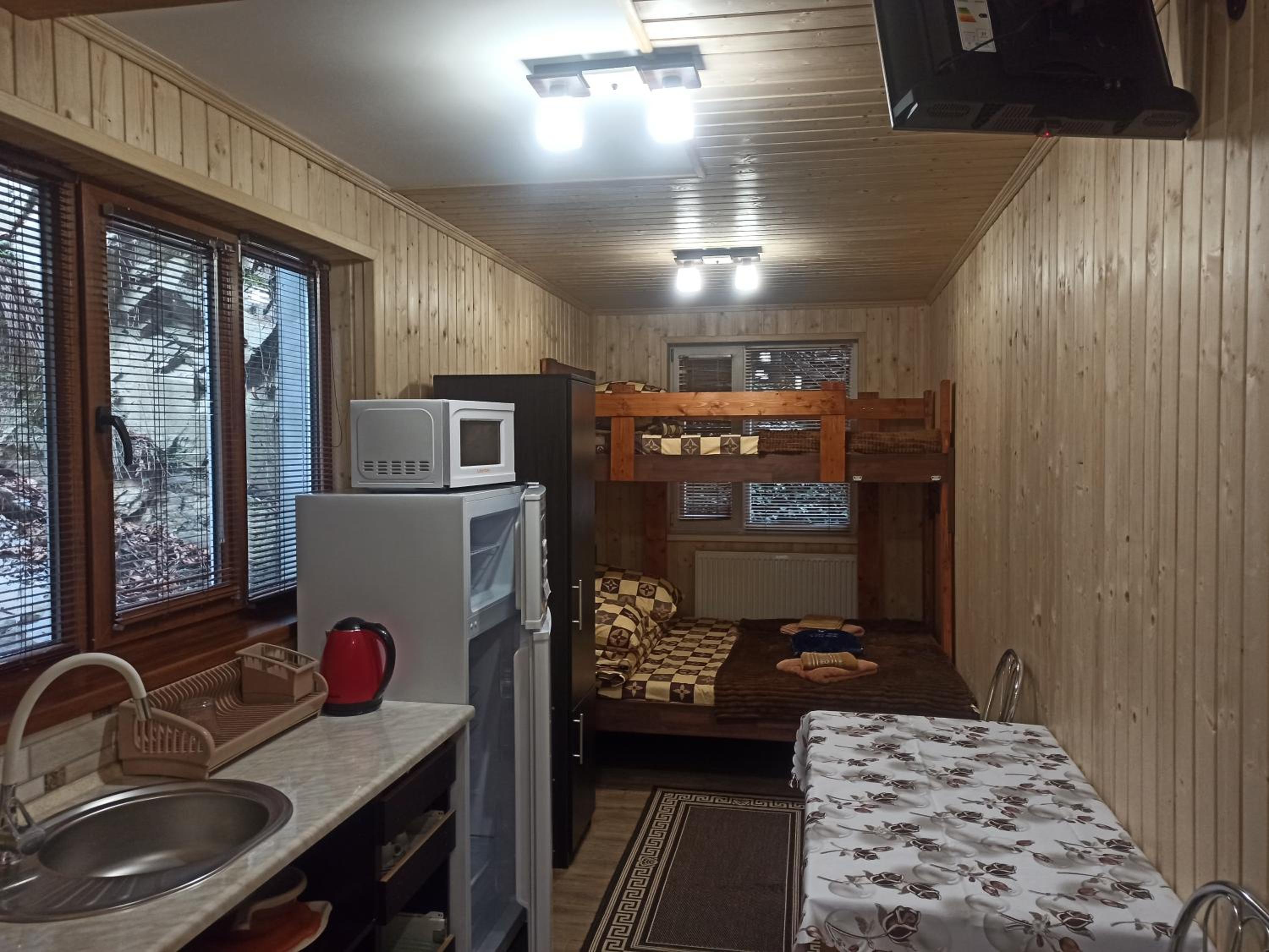 Triple Room with Bathroom photo 2