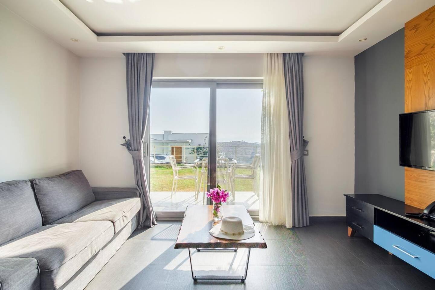 Two-Bedroom Apartment with Sea View
