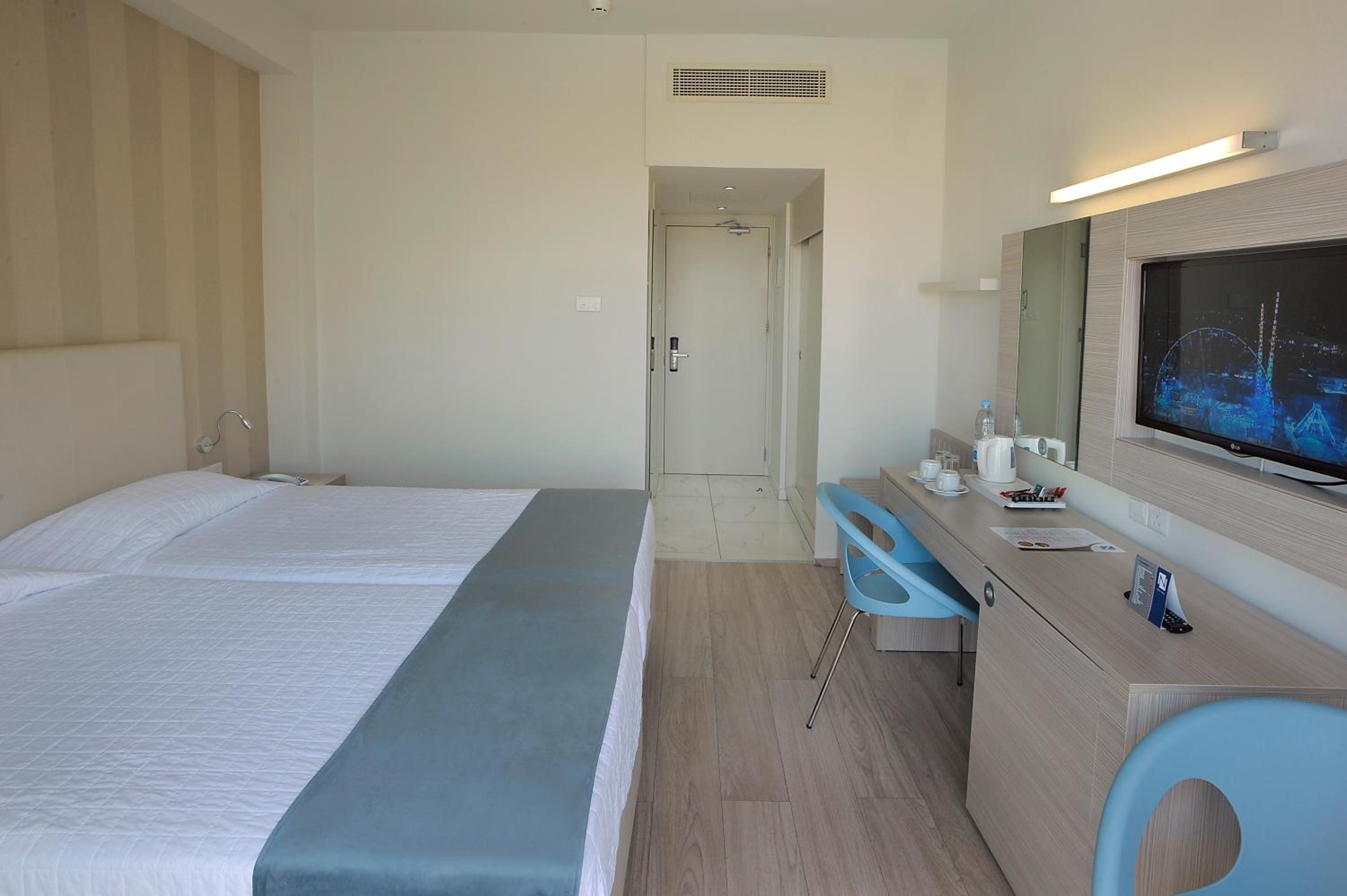 Superior Double or Twin Room with Inland View - Photo 1