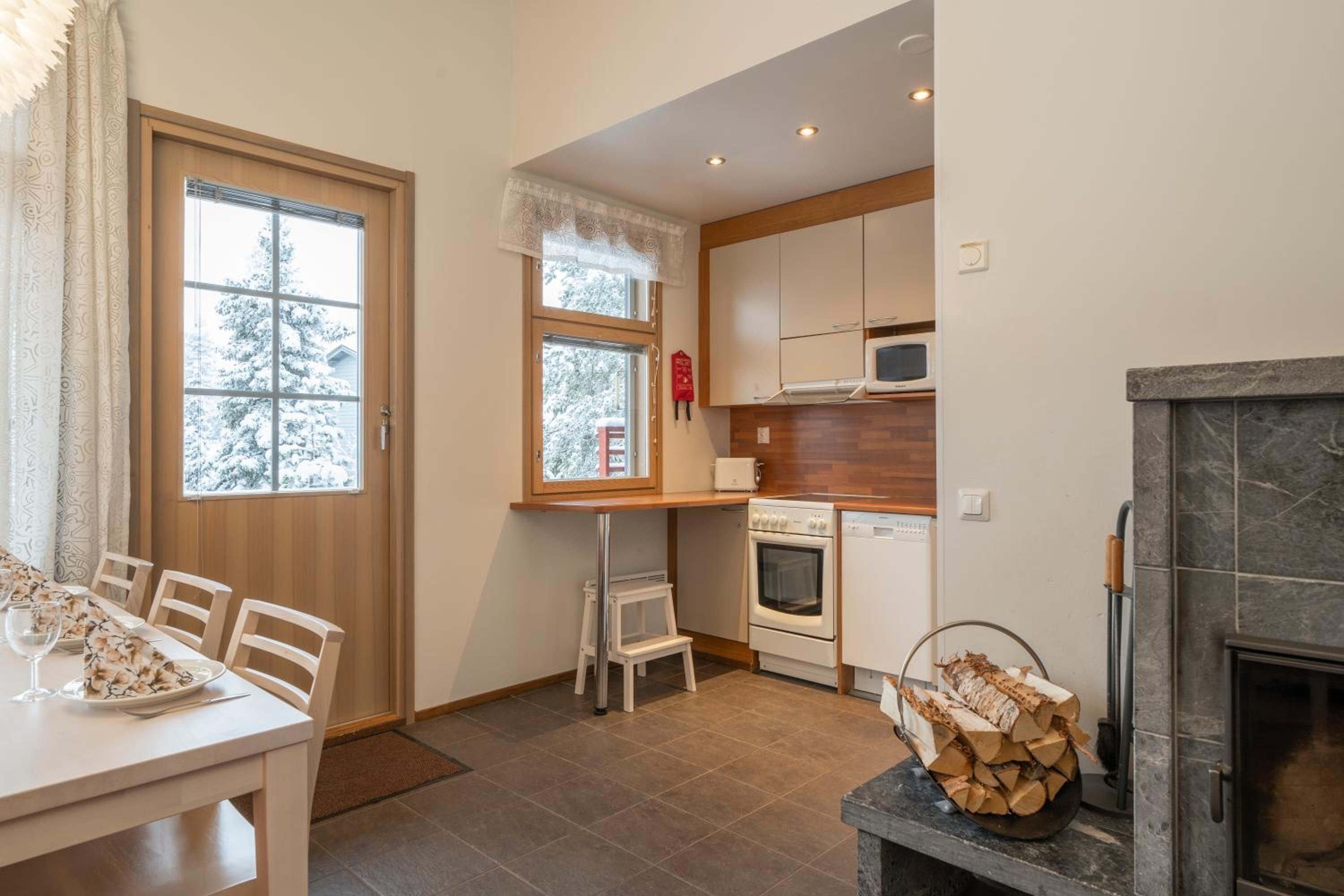 Apartment - Split Level - Photo 8