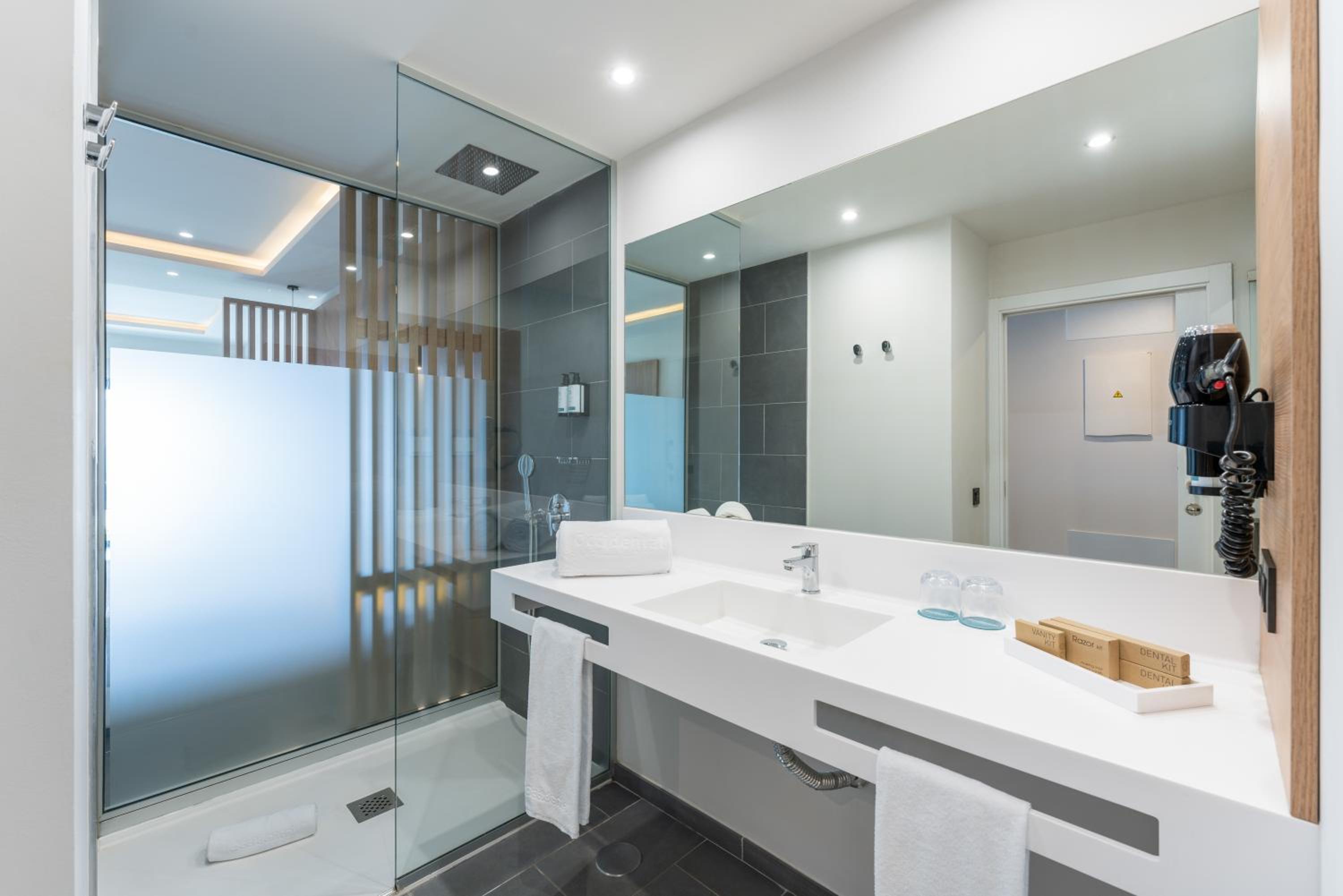 Double Room with Sea View - Photo 2