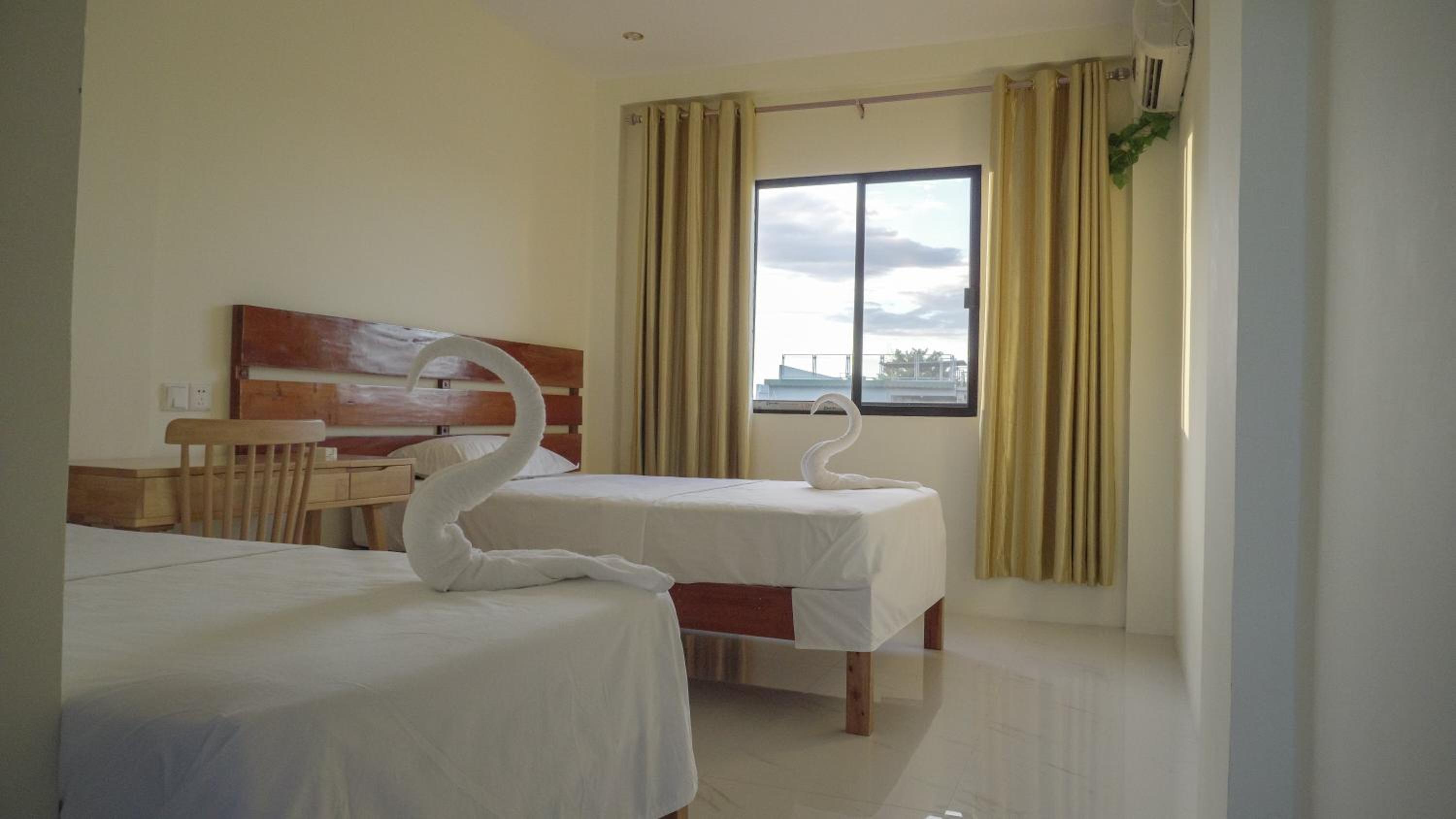 Deluxe Twin Room photo 3