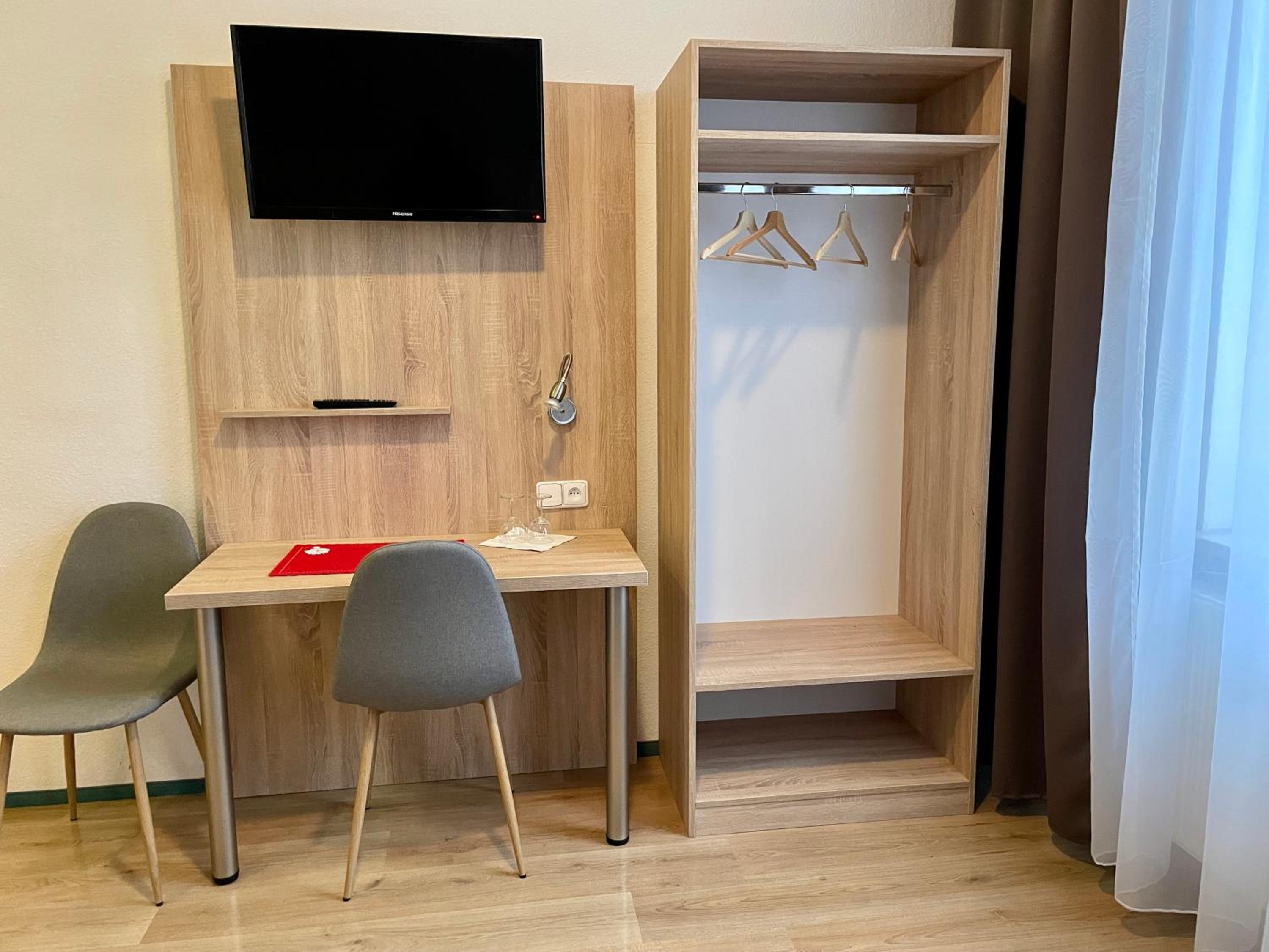 Twin Room - Photo 4