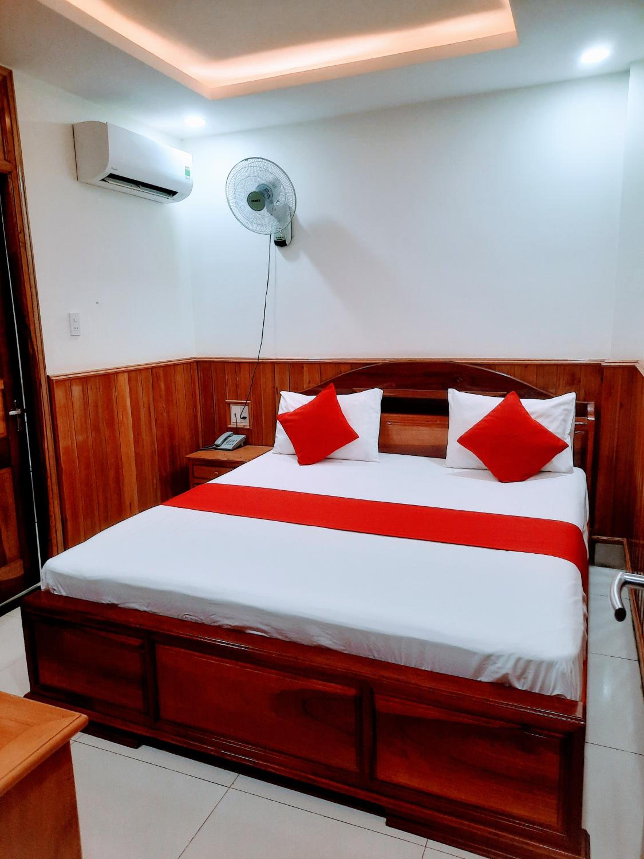 Standard Double Room - Photo 5