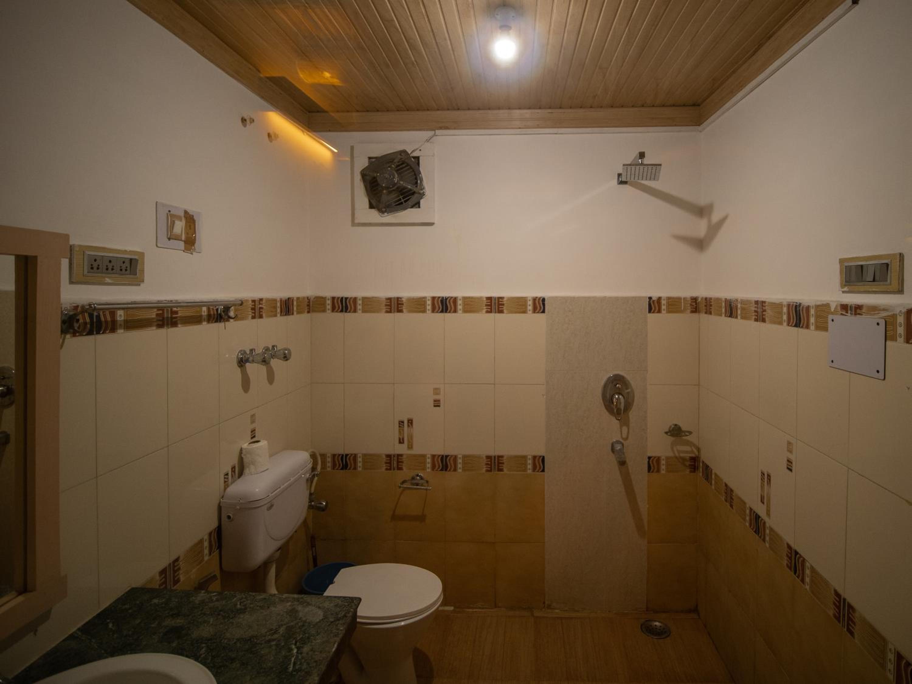 Deluxe Double Room - Photo 7