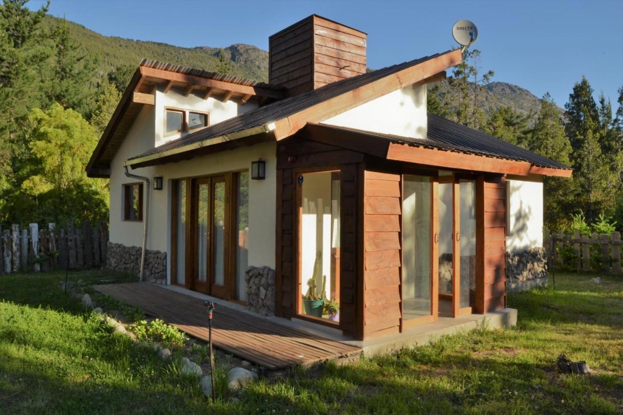 Two-Bedroom House photo 3