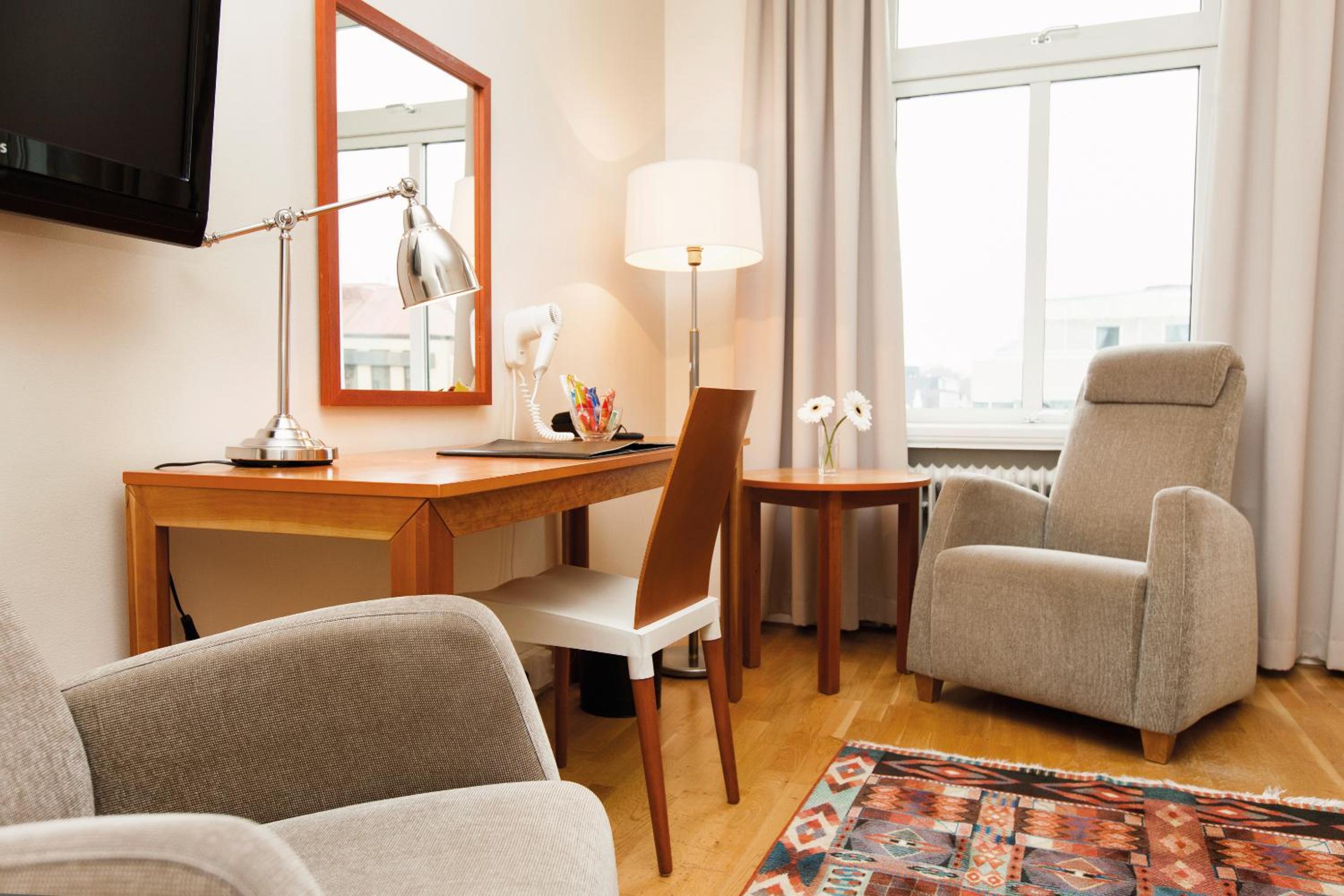 Standard Twin Room - Photo 4