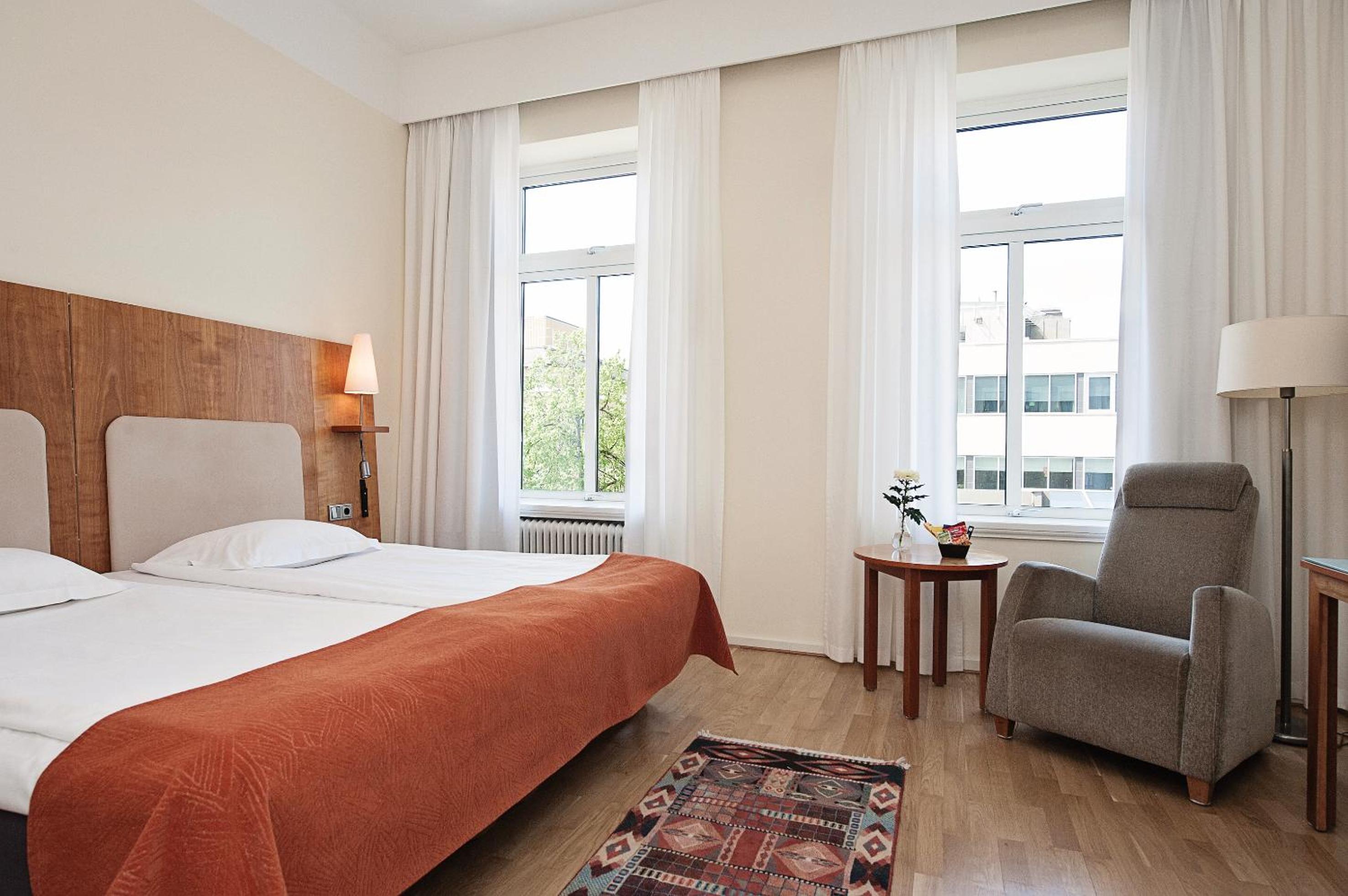 Standard Twin Room - Photo 8