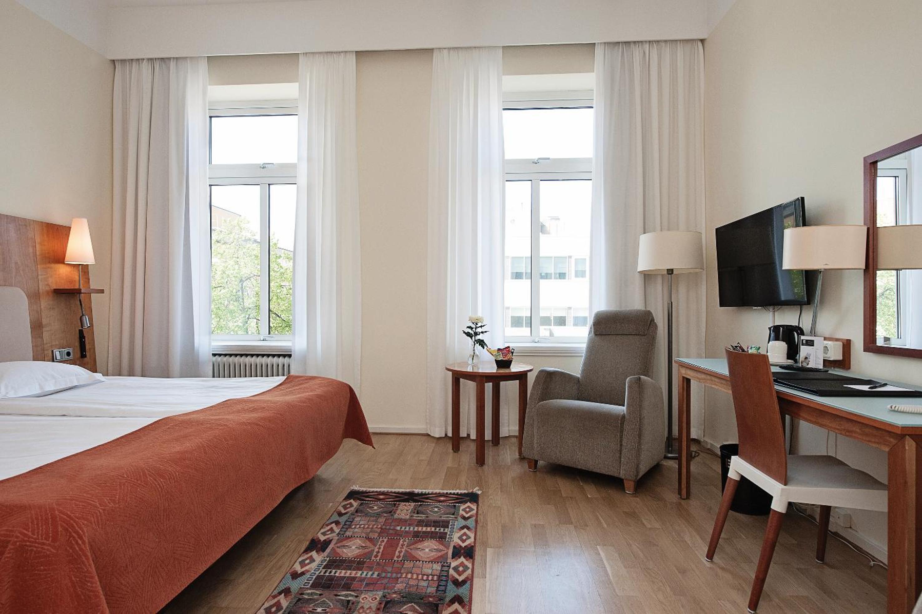 Standard Twin Room - Photo 1