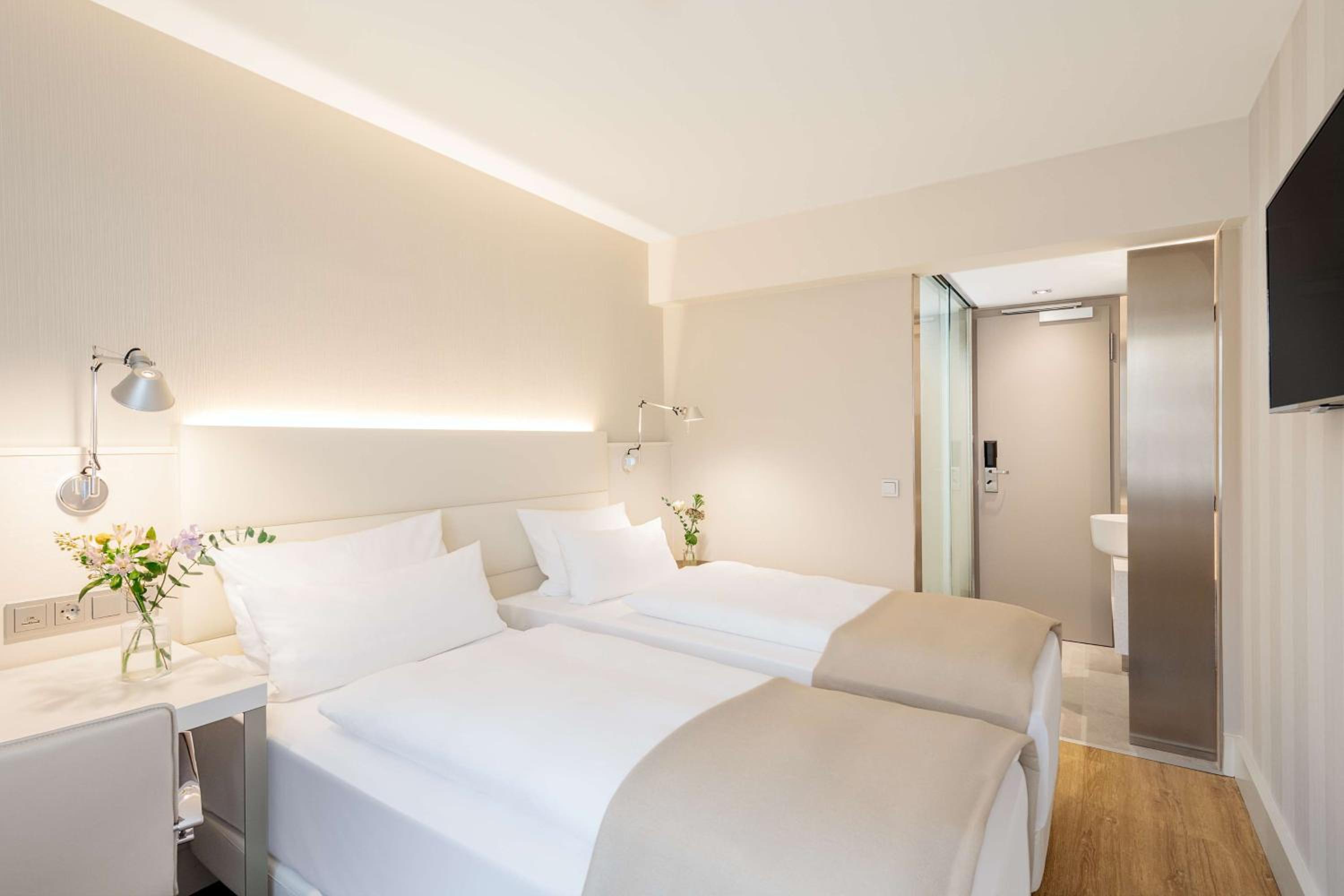 Small Standard Double or Twin Room thumbnail 6