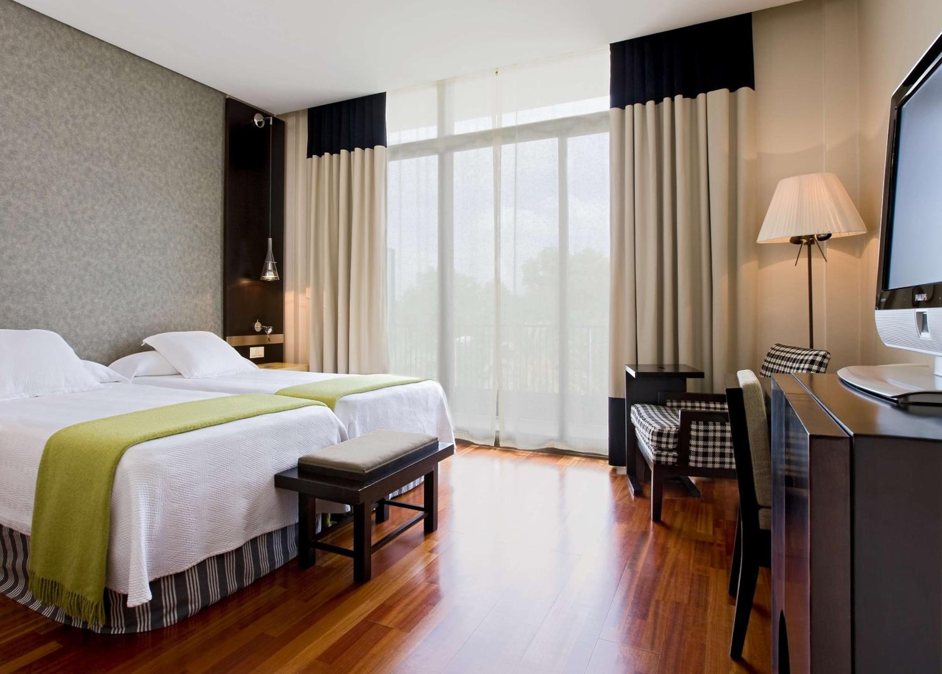 Standard Double or Twin Room with Terrace - Photo 1