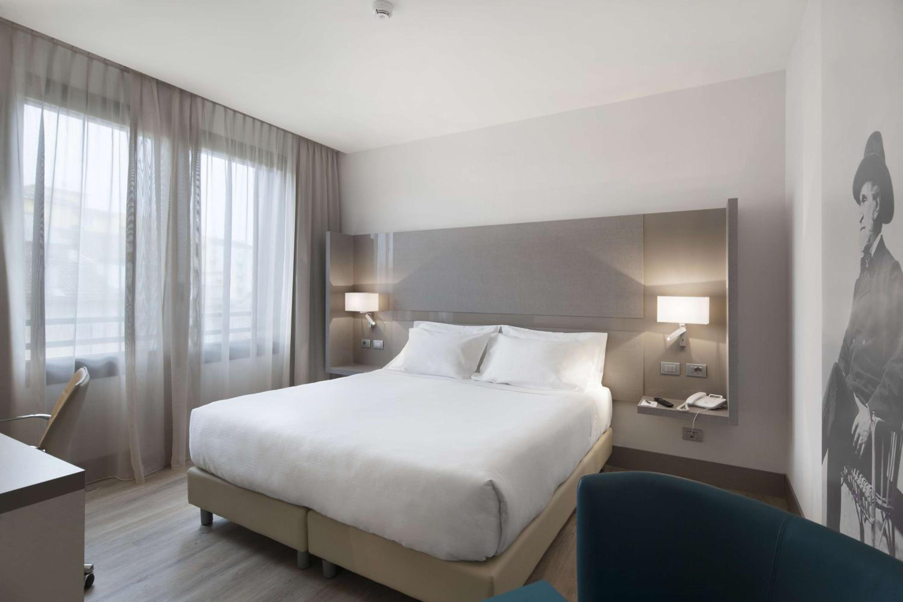 Superior Double or Twin Room with Terrace photo 2