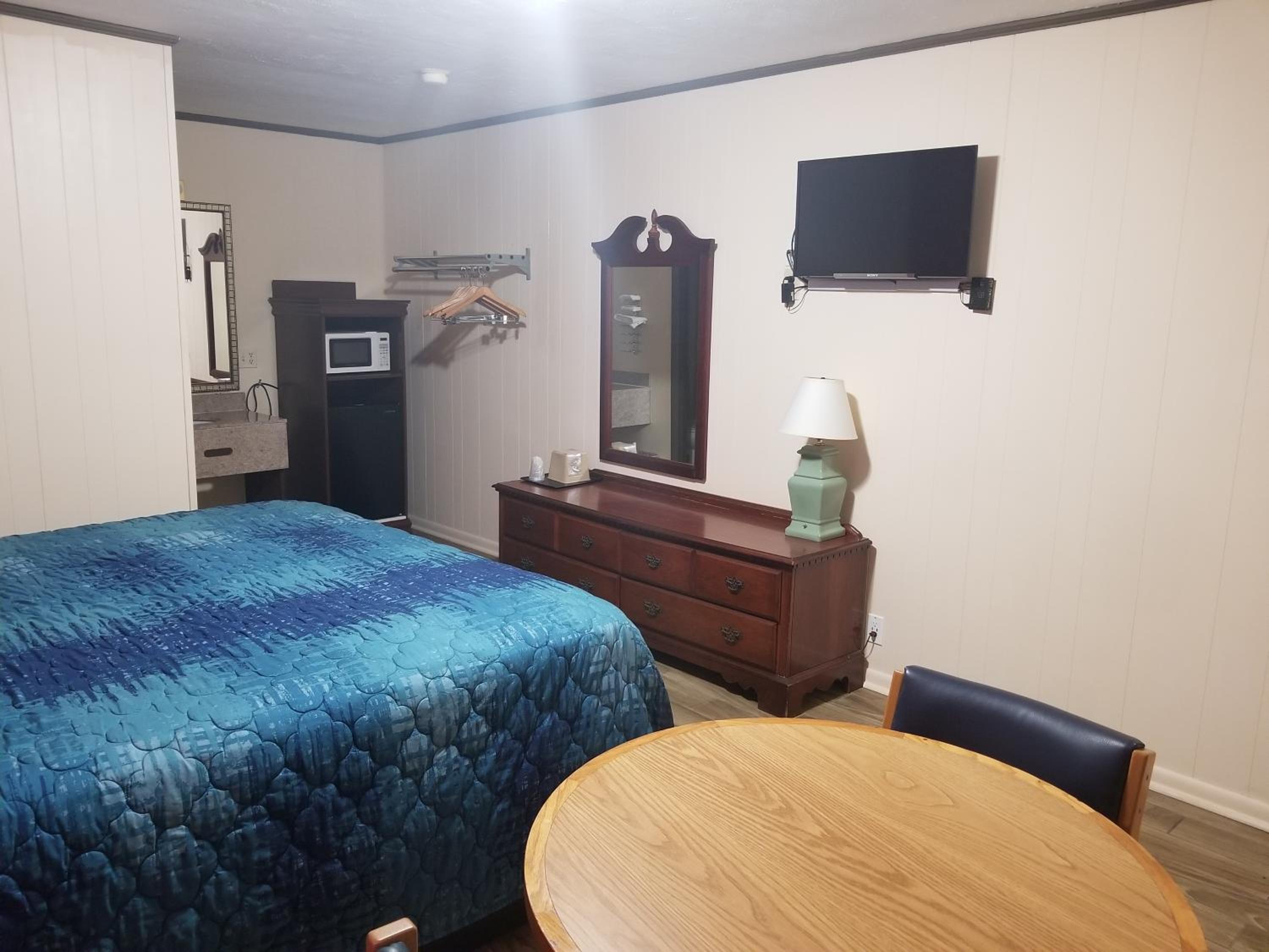 Family Room photo 2