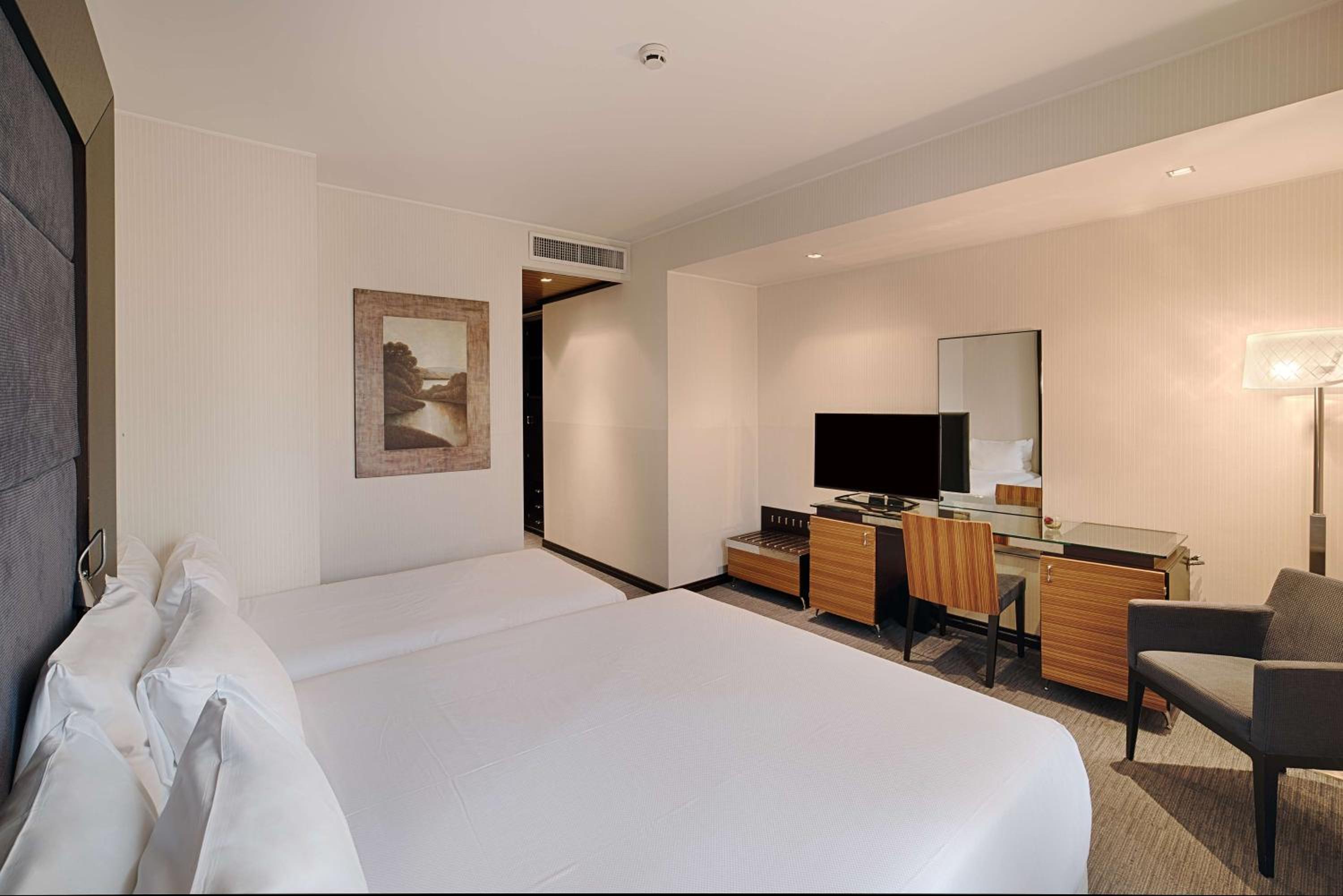 Standard Triple Room - Photo 1