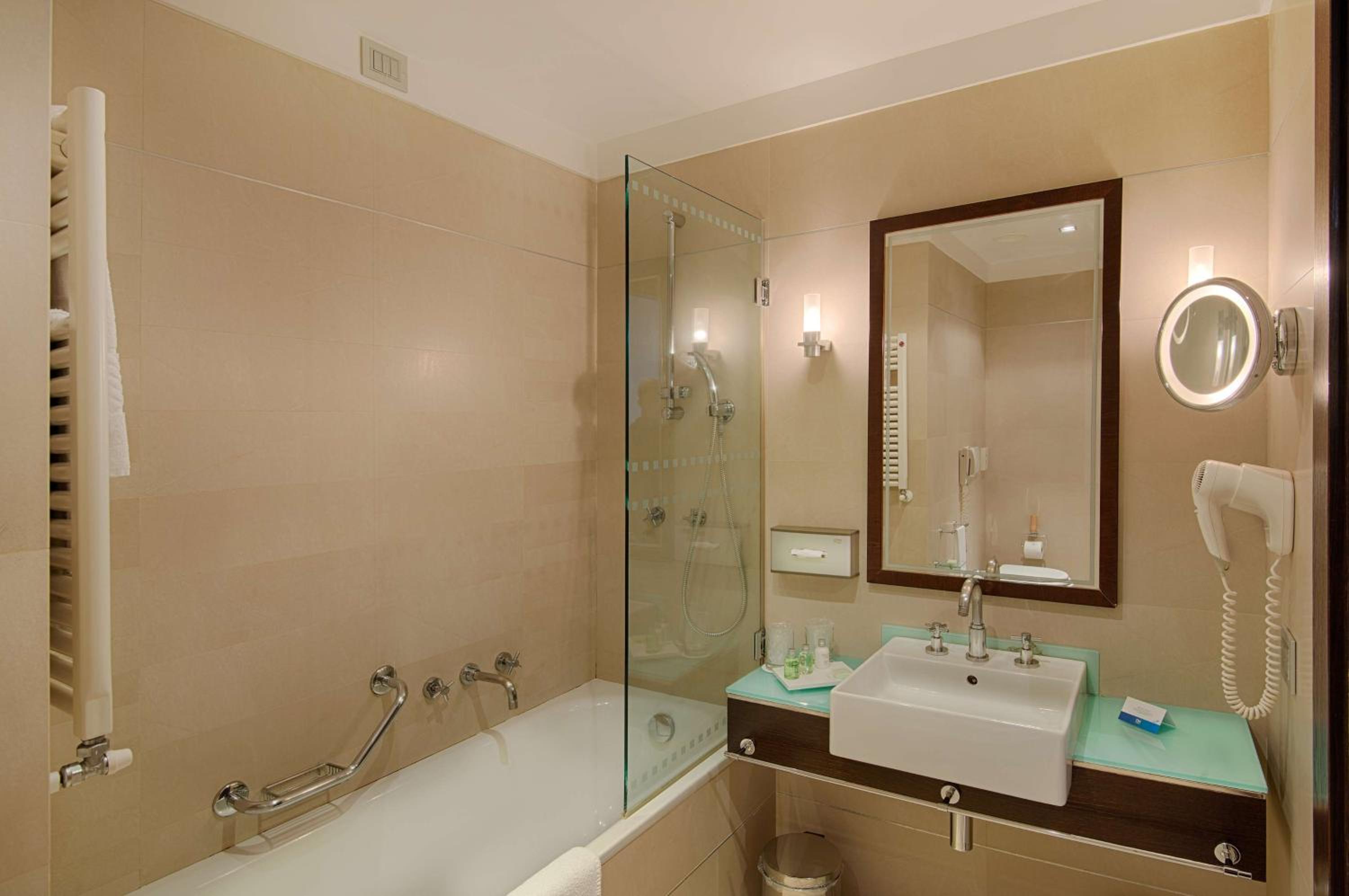 Standard Double Room - Photo 4