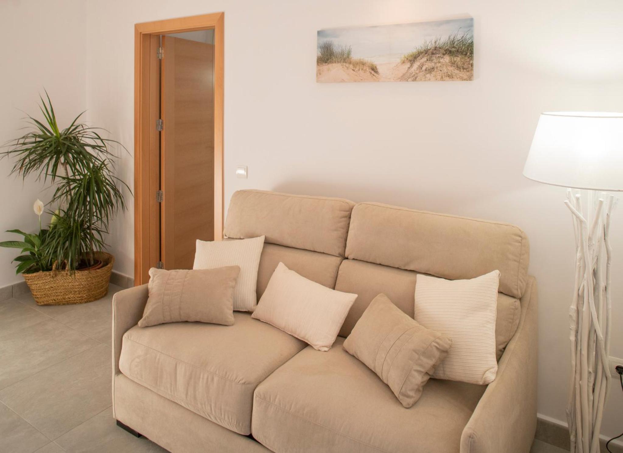 One-Bedroom Apartment photo 3