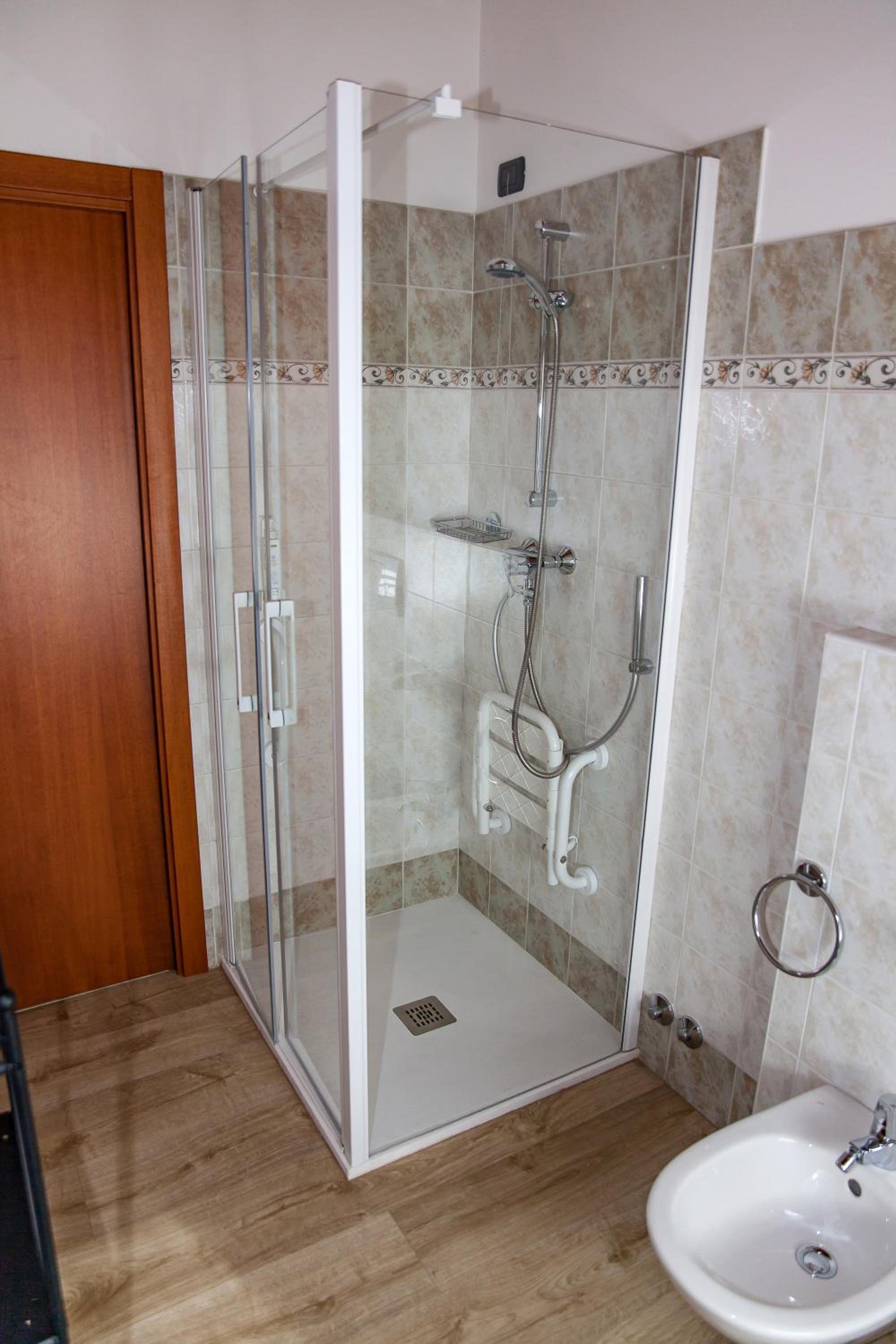 Superior Double or Twin Room - Photo 5