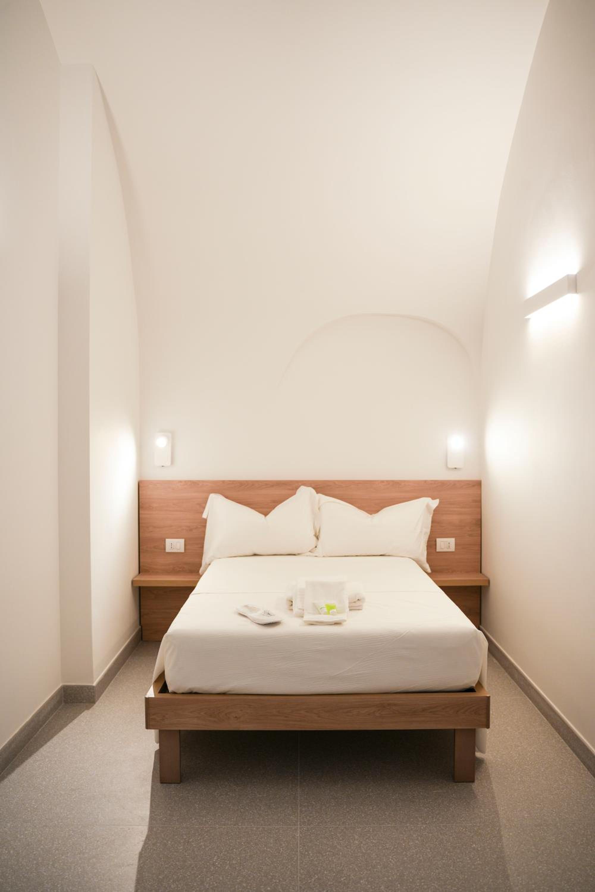 Double Room with Private Bathroom photo 2